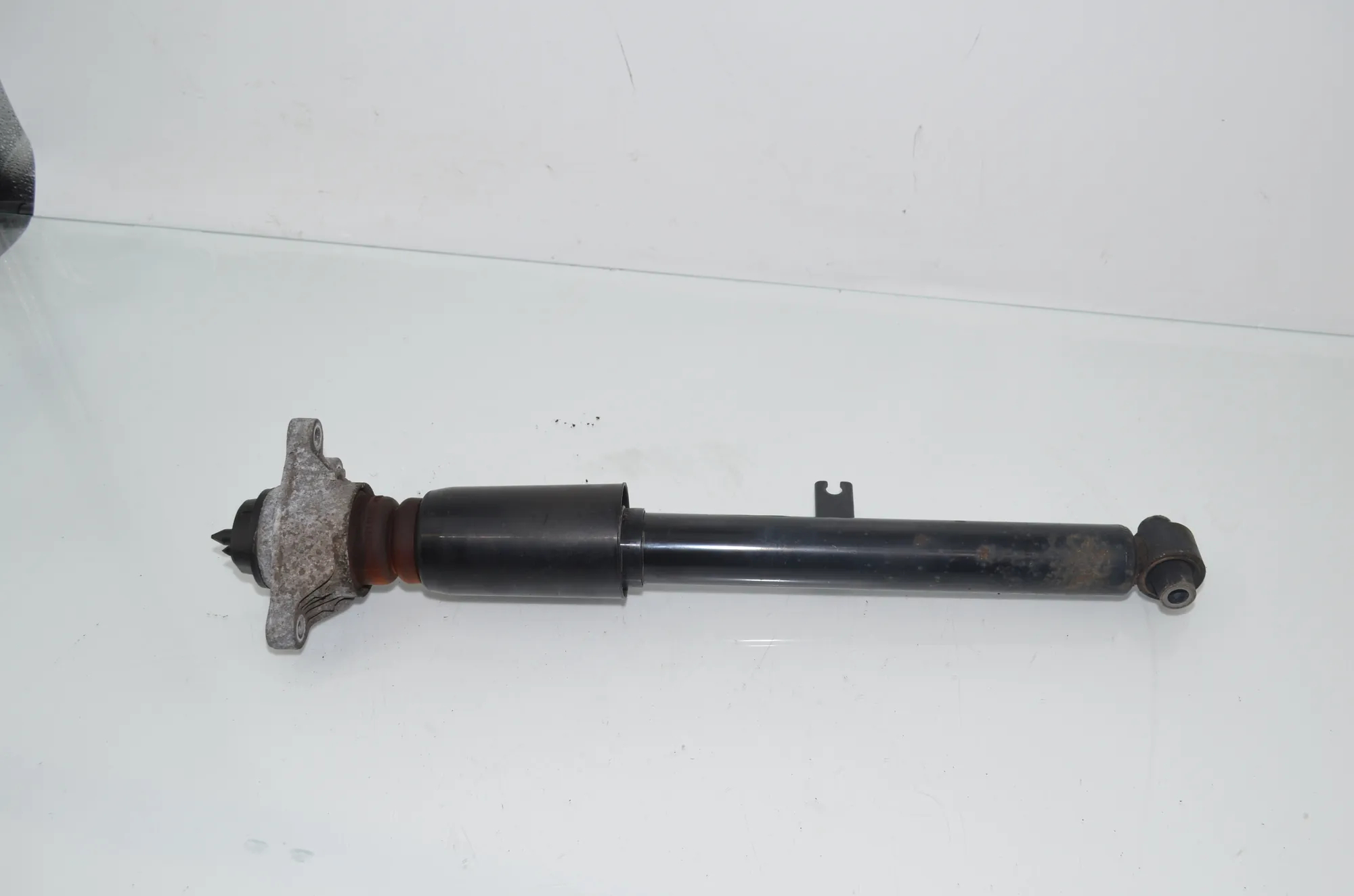 Rear Left Shock Absorber – OEM 6879317 · BMW 3 Touring (G21) (2019 - -) 320 d 2019 – 3