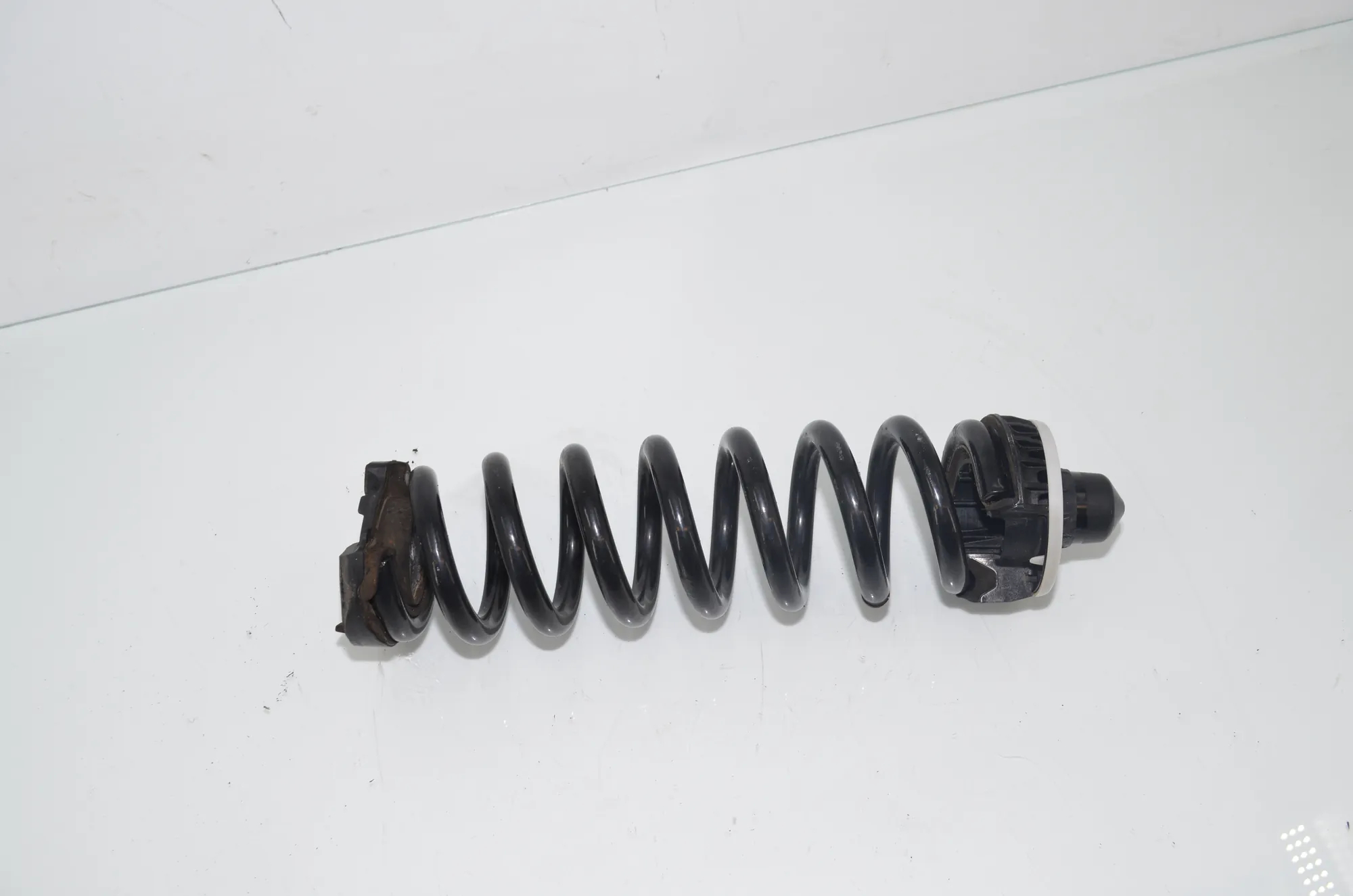 Rear Right Coil Spring – OEM 6898643 · BMW 3 Touring (G21) (2019 - -) 320 d 2019 – 4