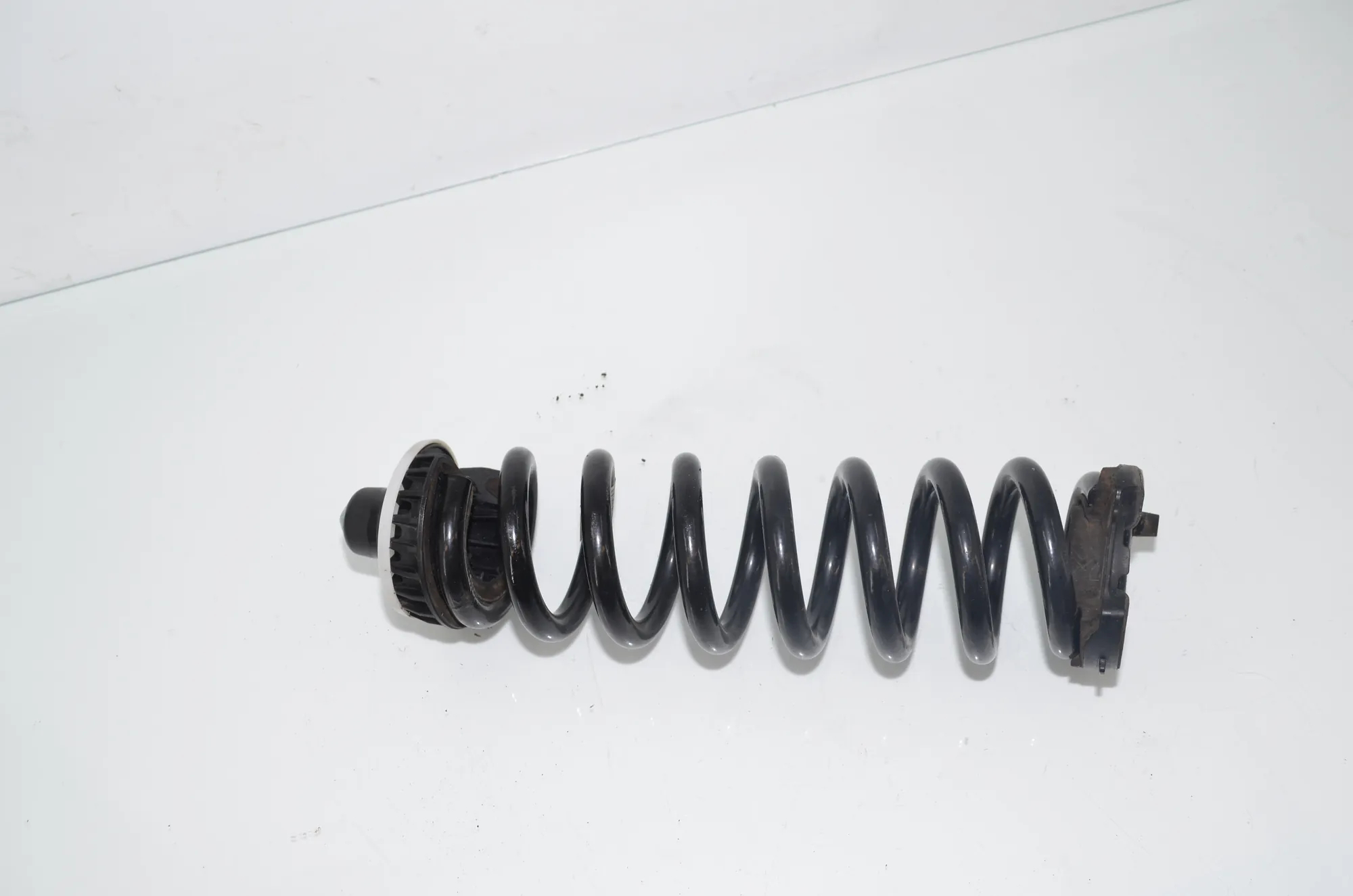 Rear Right Coil Spring – OEM 6898643 · BMW 3 Touring (G21) (2019 - -) 320 d 2019 – 2