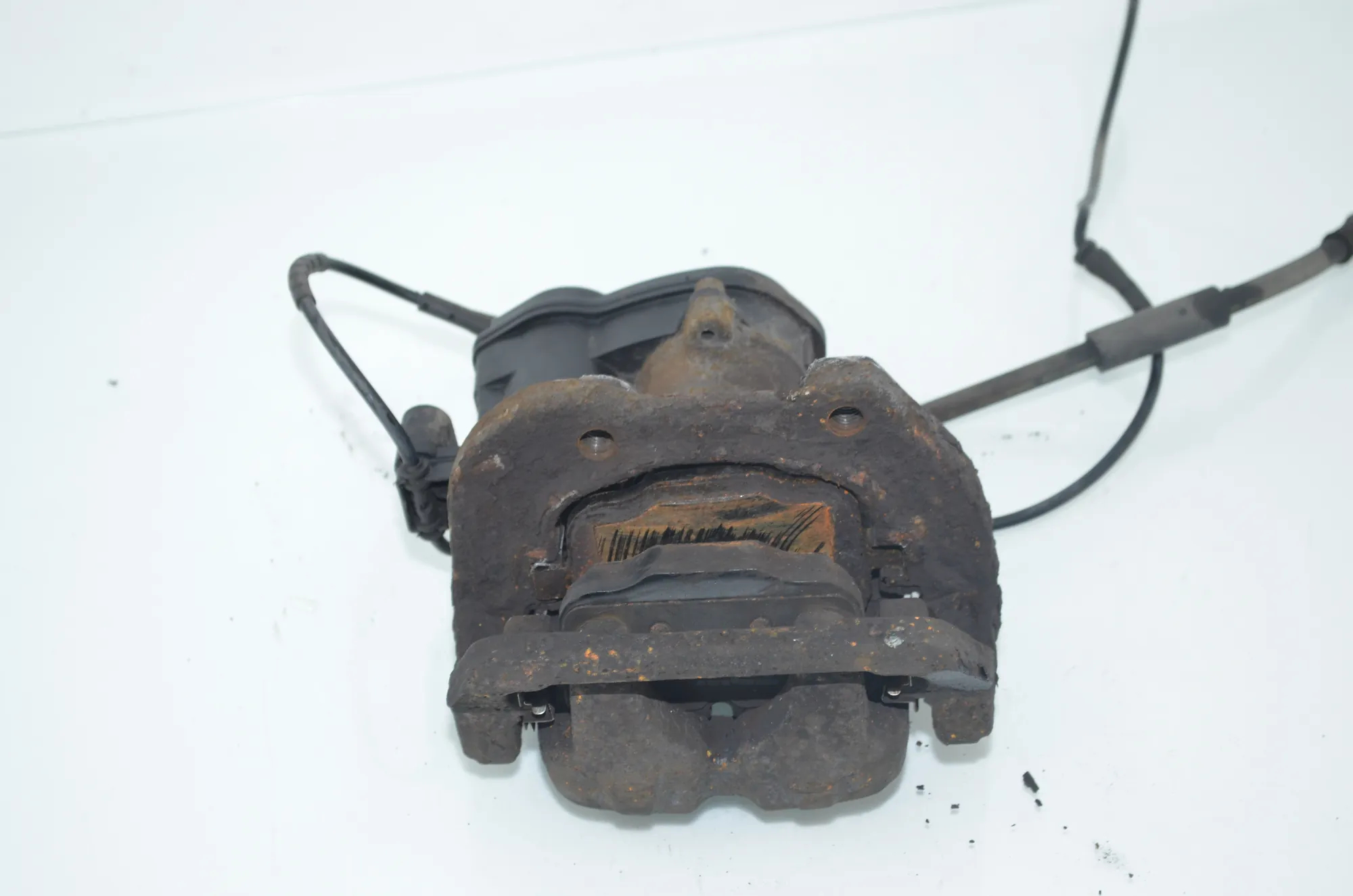 Rear Right Brake Caliper – OEM 6793048 · BMW 5 Touring (F11) 535 d xDrive 2011 – 3
