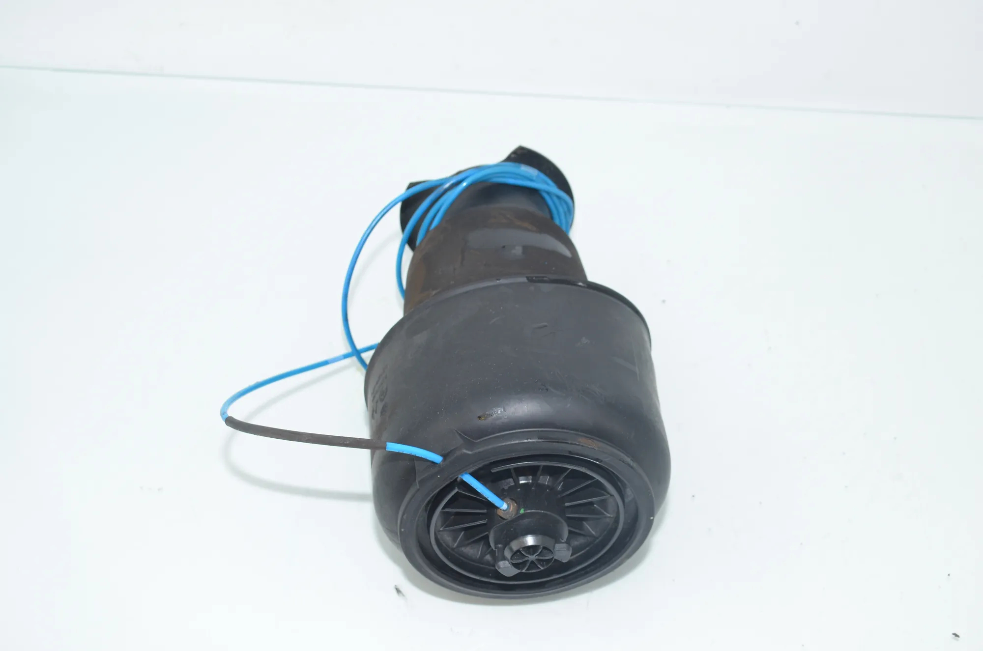 Rear Right Air Suspension Spring Bag – OEM 6784381 · BMW 5 Touring (F11) 535 d xDrive 2011 – 2