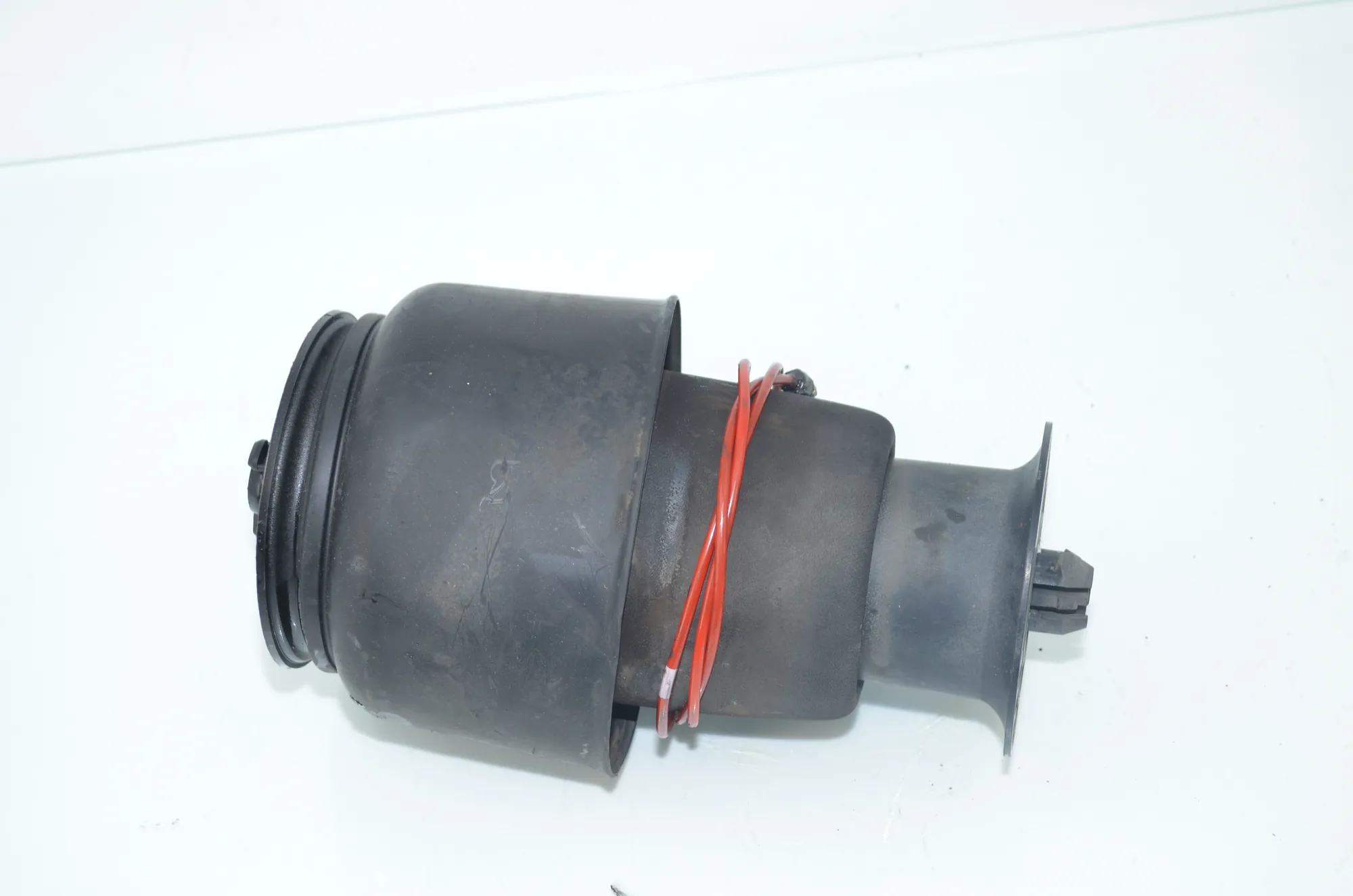 Rear Left Air Suspension Spring Bag – OEM 6784381 · BMW 5 Touring (F11) 535 d xDrive 2011 – 3