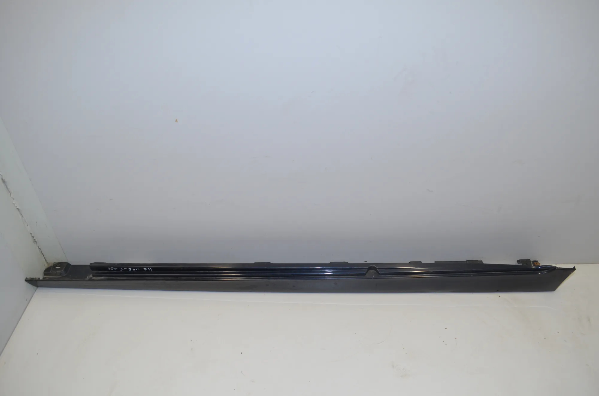 Left Side Plastic Sideskirt Cover – OEM 7184773 · BMW 5 Touring (F11) 535 d xDrive 2011 – 3