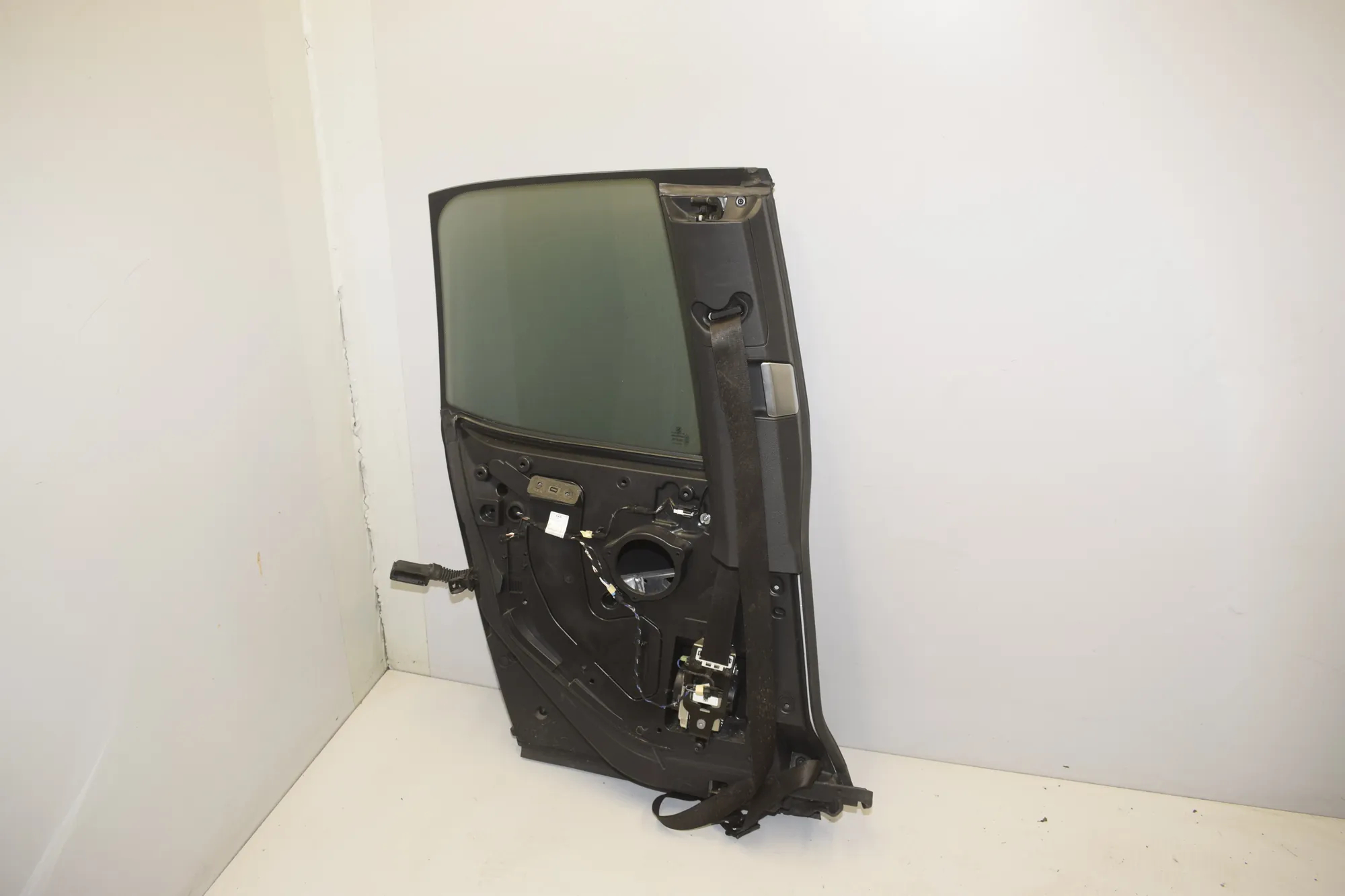 Rear Left Door – OEM 000 · BMW i3 (I01) s Electric 2020 – 4