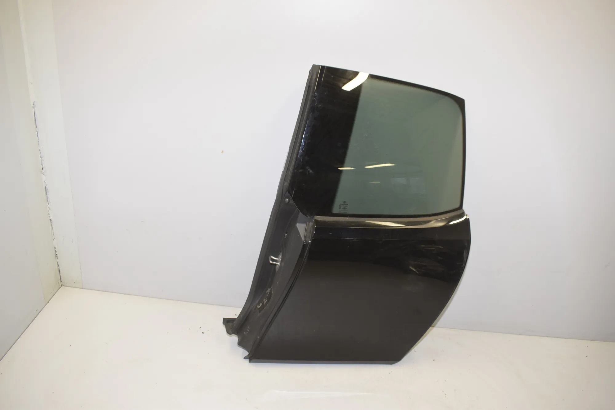 Rear Left Door – OEM 000 · BMW i3 (I01) s Electric 2020 – 2