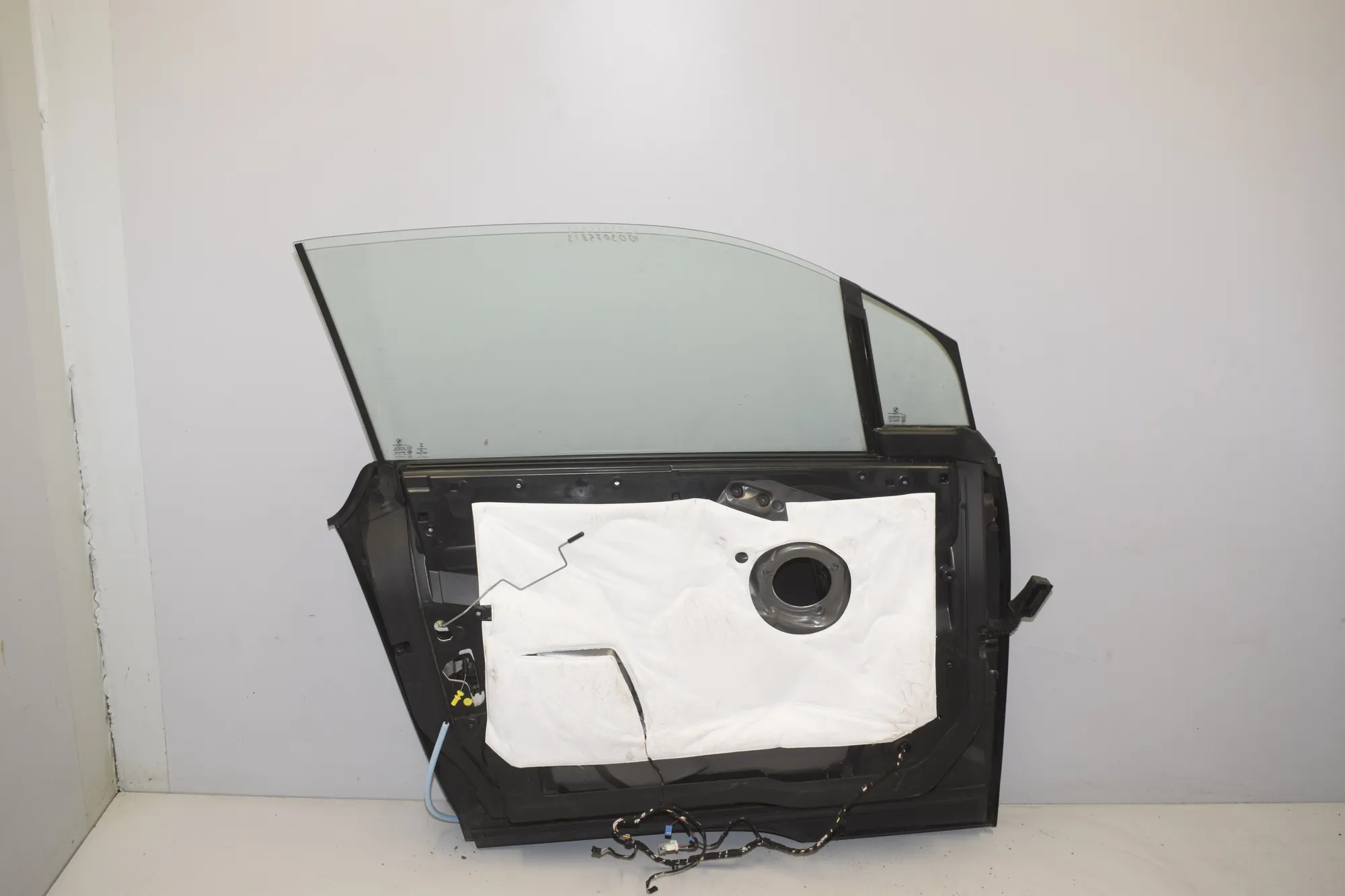 Front Left Door – OEM 000 · BMW i3 (I01) s Electric 2020 – 4