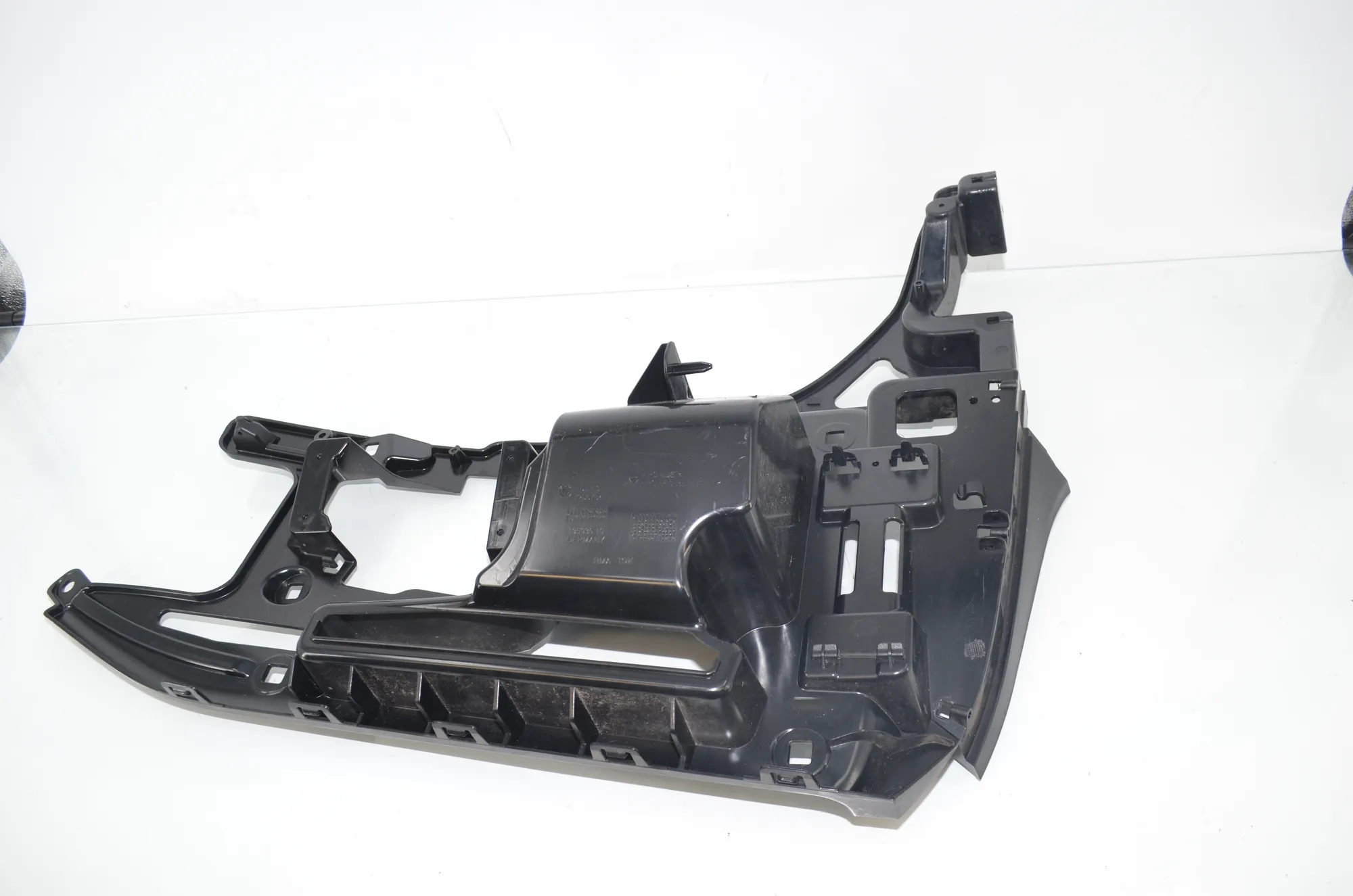 Rear Right Bumper Bracket – OEM 7296754 · BMW i3 (I01) s Electric 2020 – 3