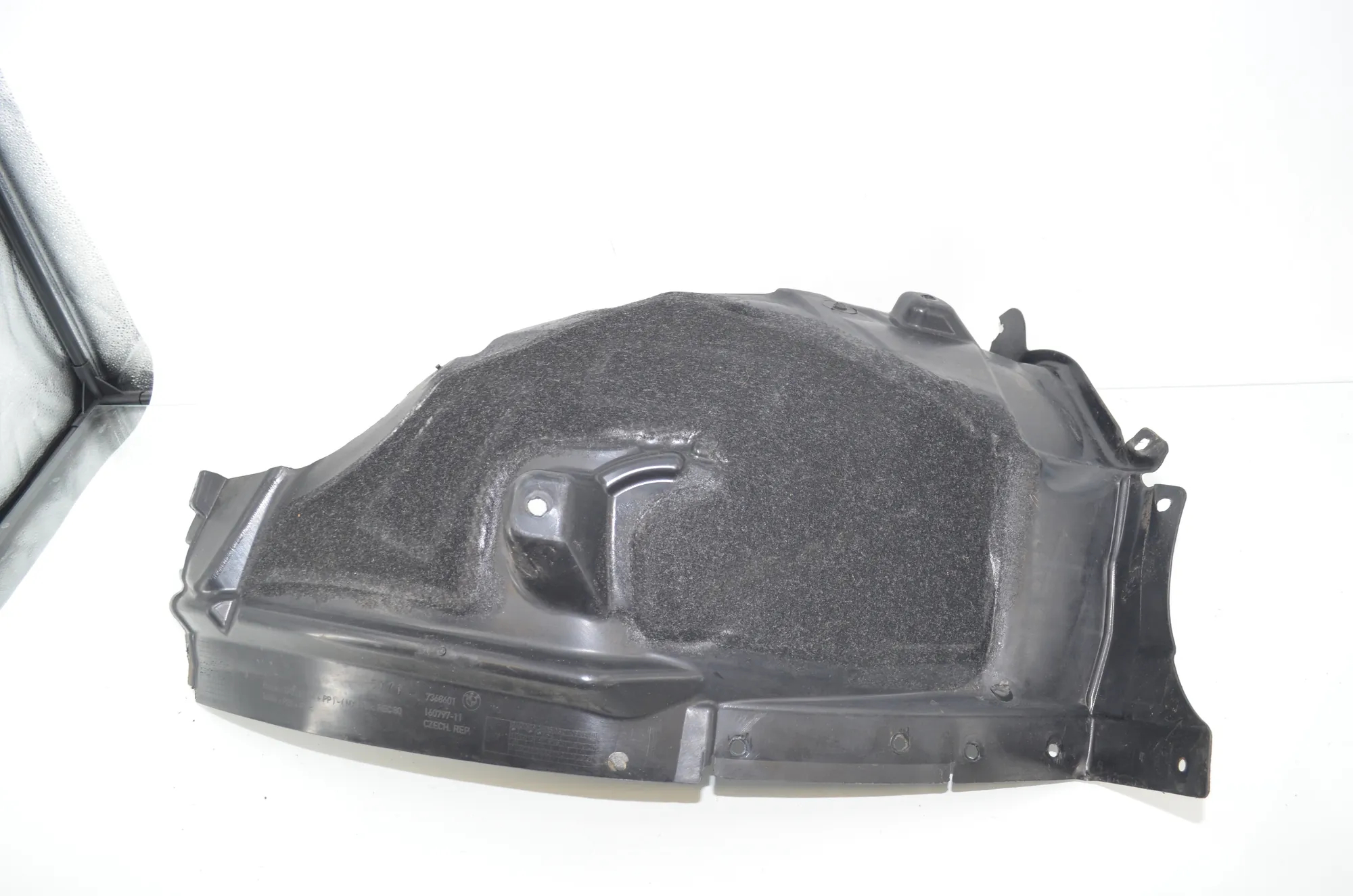 Front Left Arch Liner Rear Part – OEM 7368601 · BMW i3 (I01) s Electric 2020 – 3