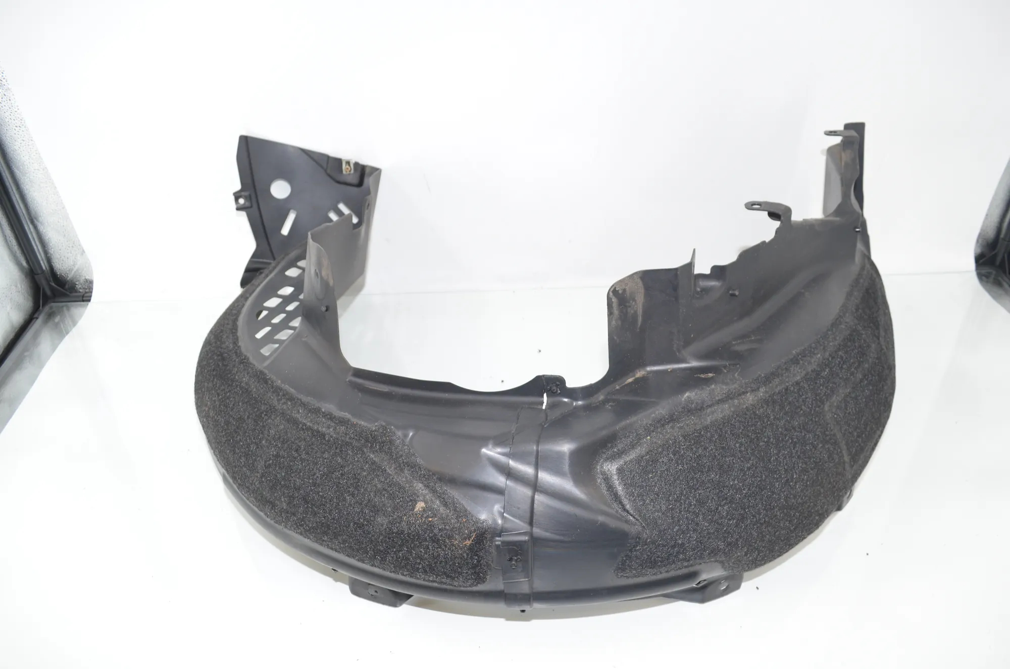 Rear Right Arch Liner – OEM 7394078 · BMW i3 (I01) s Electric 2020 – 3