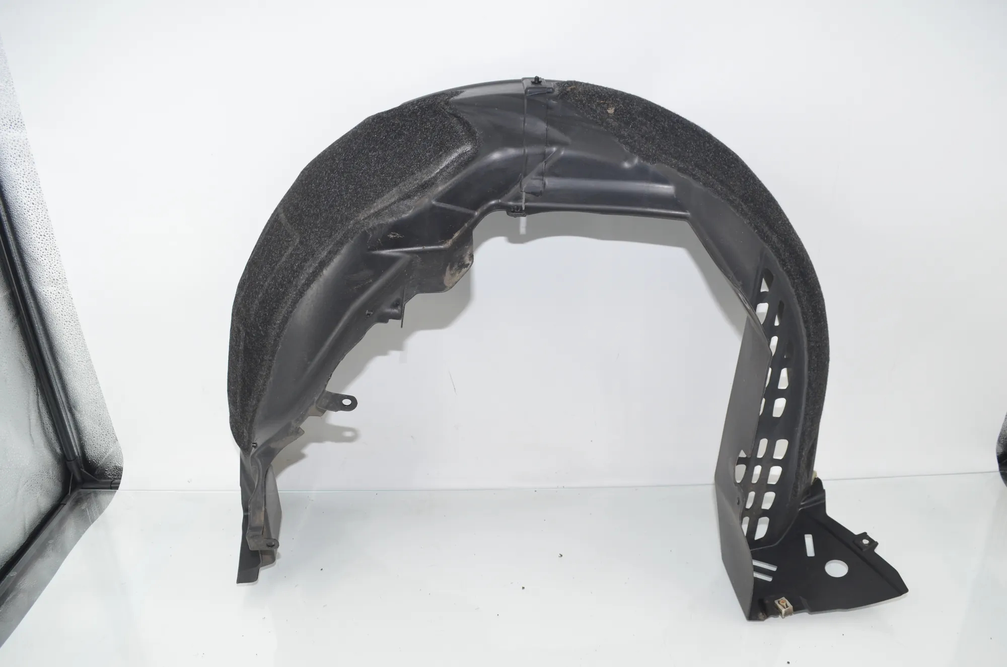 Rear Right Arch Liner – OEM 7394078 · BMW i3 (I01) s Electric 2020 – 4