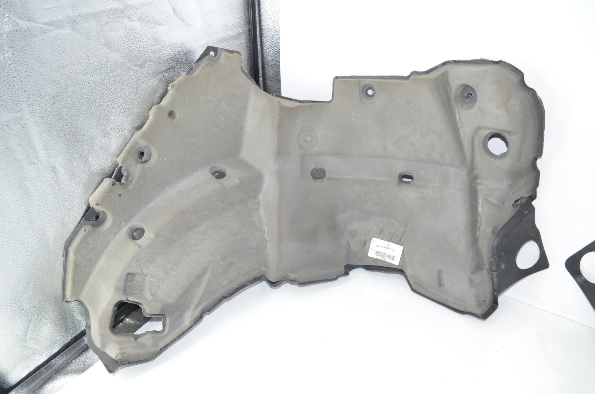 Sound Insulation – OEM 7461600 · BMW X6 (F16, F86) M 2017 – 5