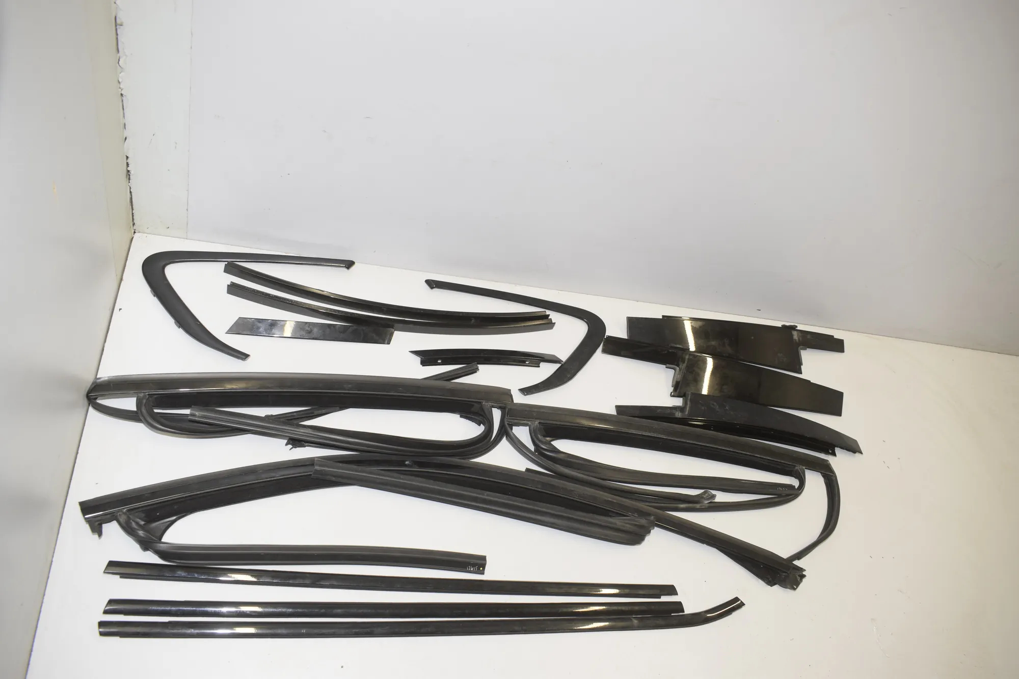 Exterior Trim Kit – OEM 7377896 · BMW X6 (F16, F86) M 2017 – 5