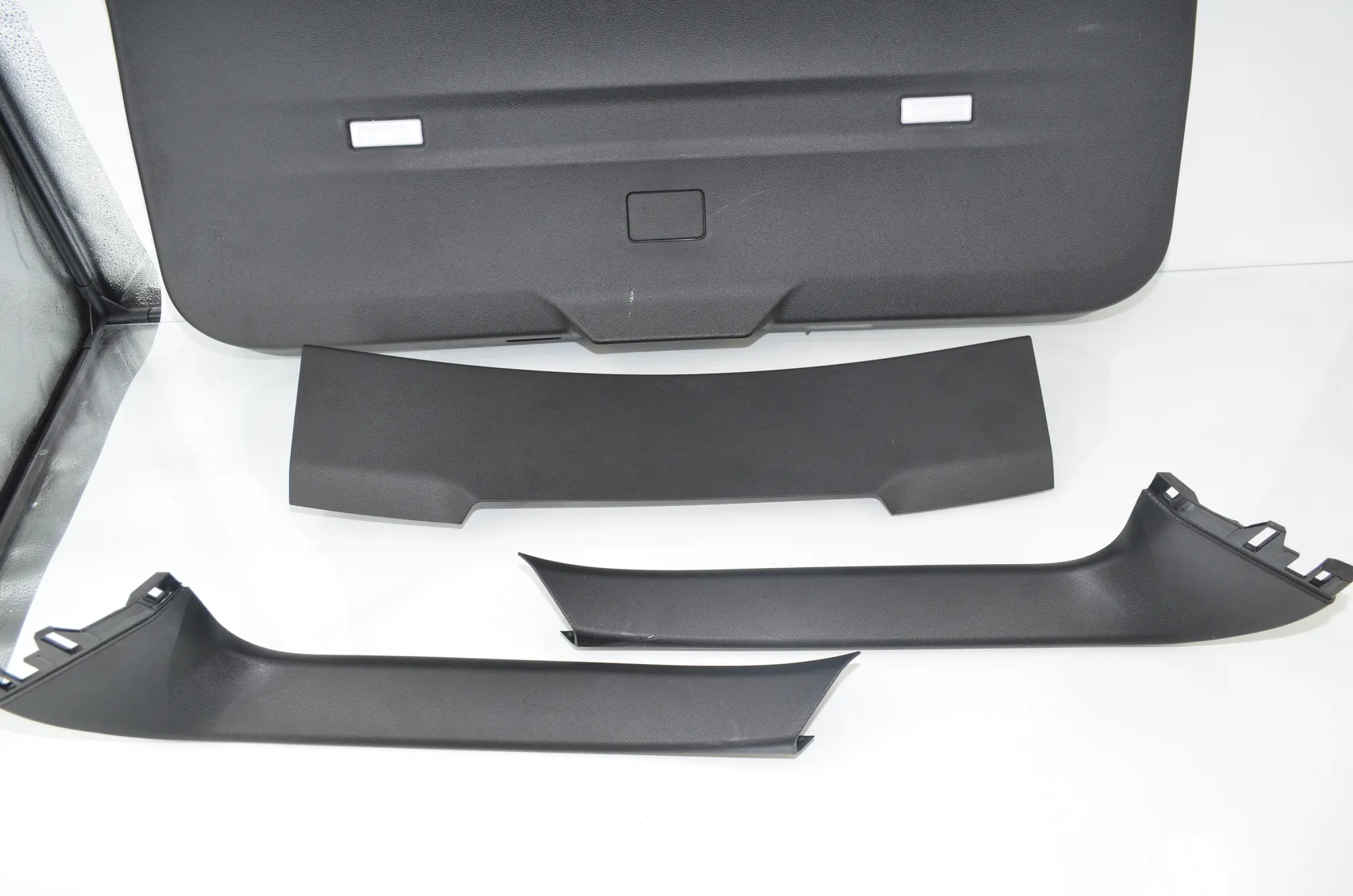 Tailgate Bootlid Cover Trim – OEM 7318703 · BMW X6 (F16, F86) M 2017 – 3