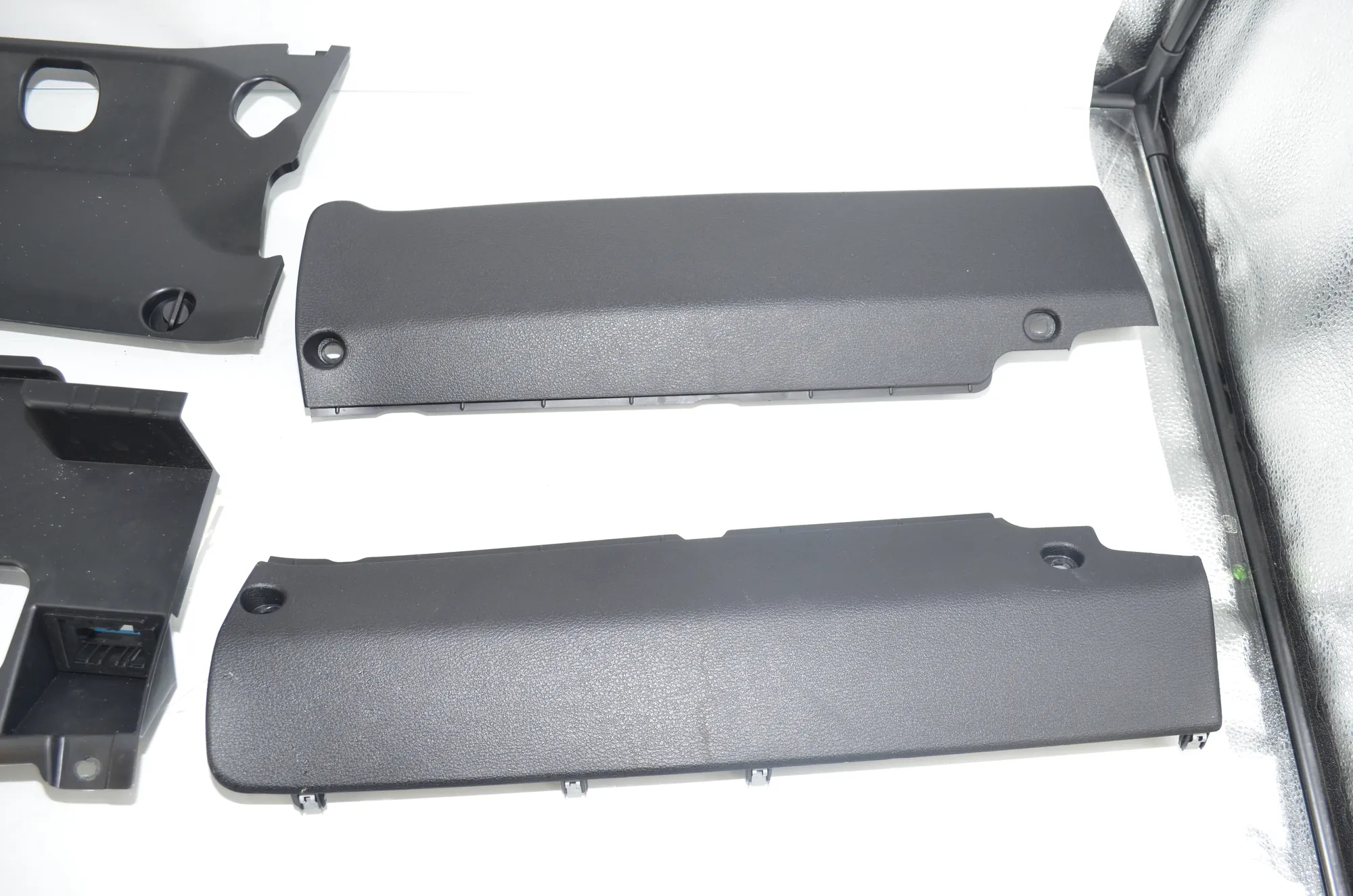 Dashboard Lower Trim – OEM 9281642 · BMW X6 (F16, F86) M 2017 – 4