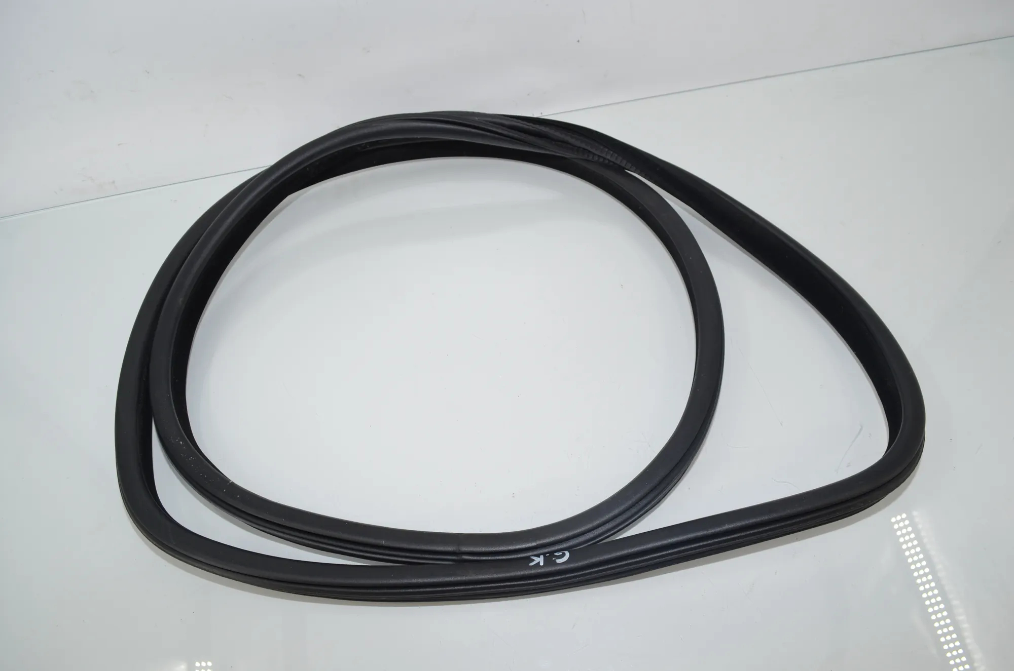 Rear Left Door Seal Rubber – OEM 7317812 · BMW X6 (F16, F86) M 2017 – 2
