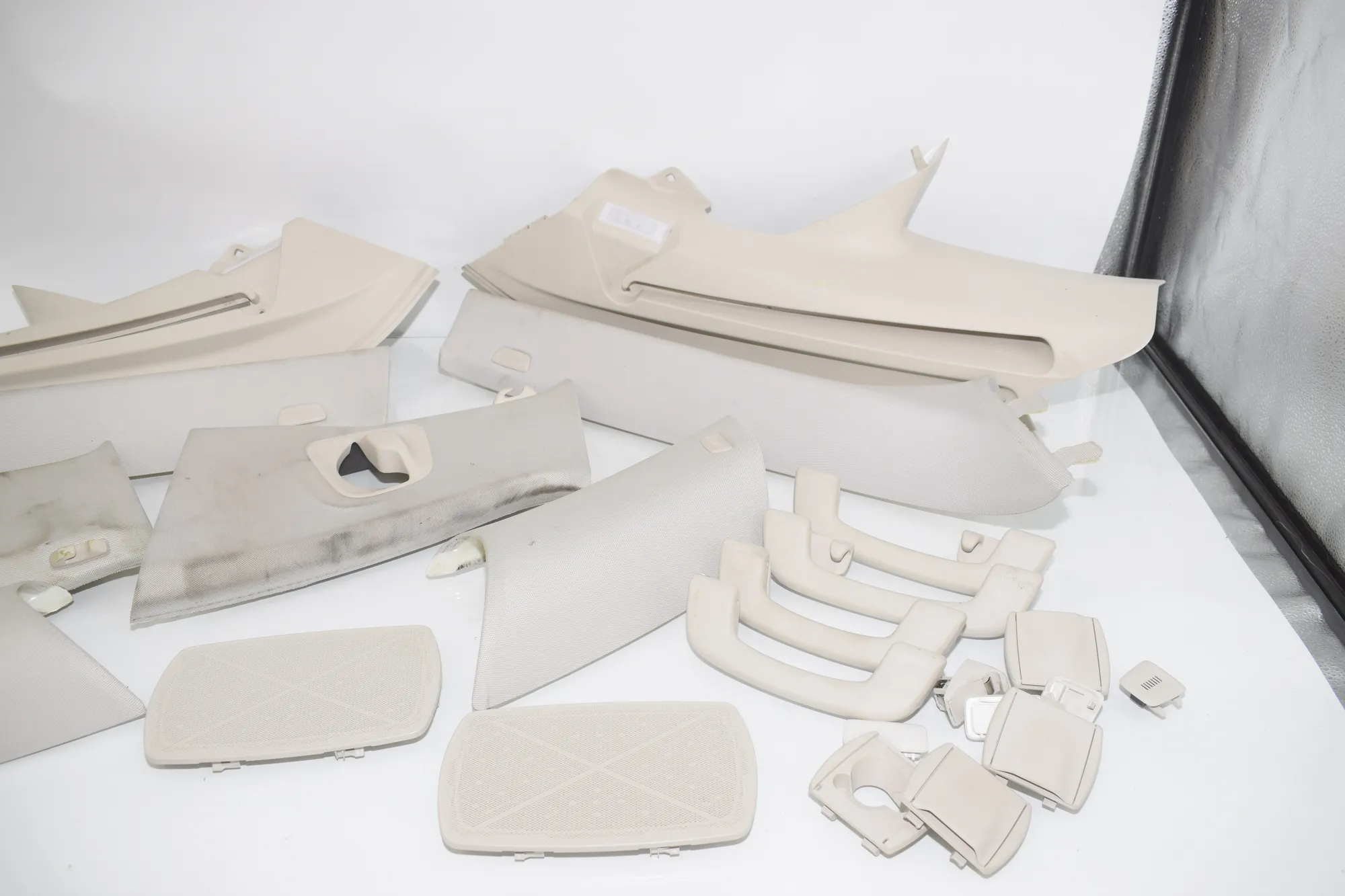 Interior Side Pillars Trim Kit – OEM 7475742 · BMW 5 Touring (G31) (2017 - -) 520 d 2019 – 6