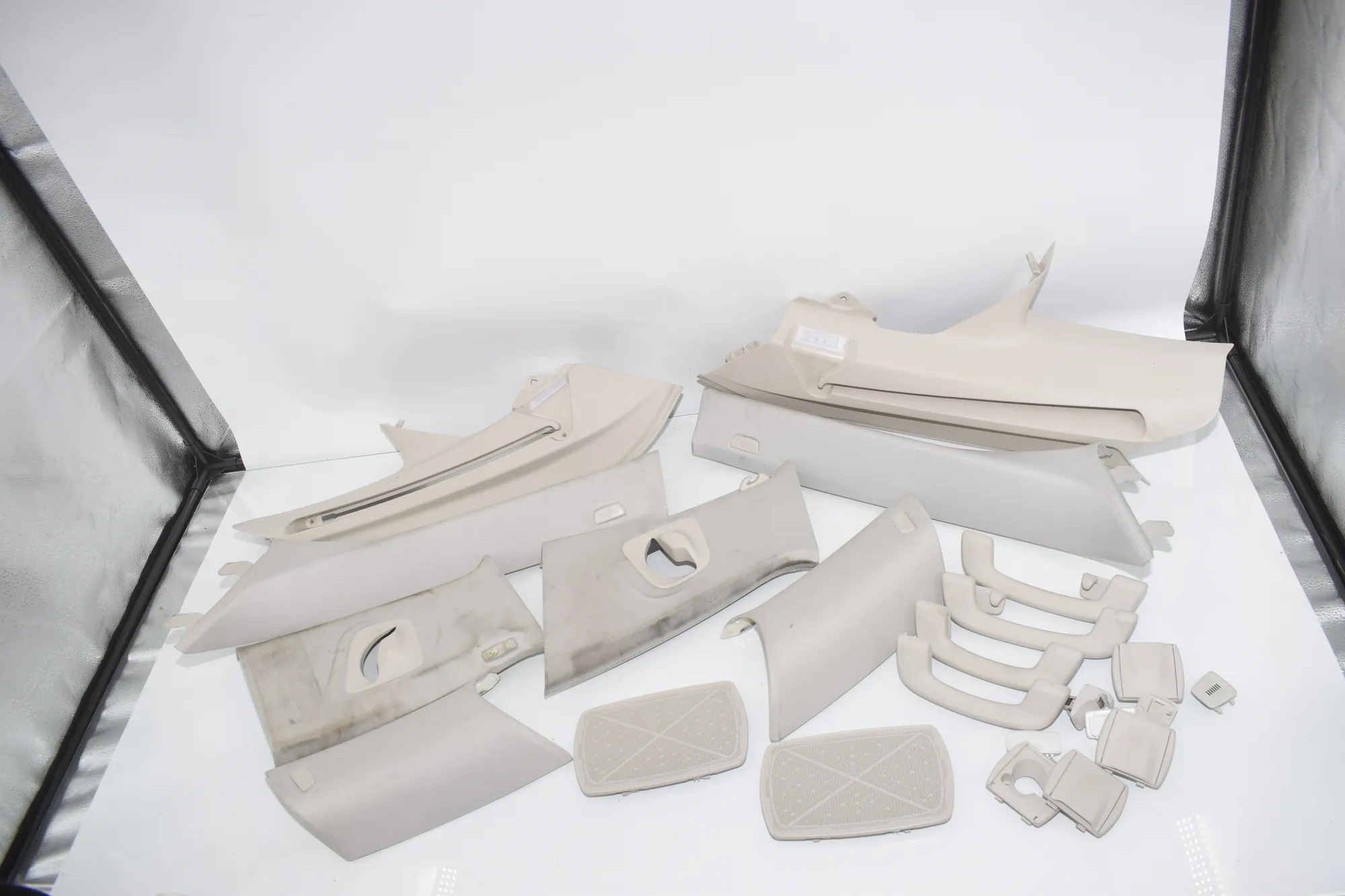 Interior Side Pillars Trim Kit – OEM 7475742 · BMW 5 Touring (G31) (2017 - -) 520 d 2019 – 3