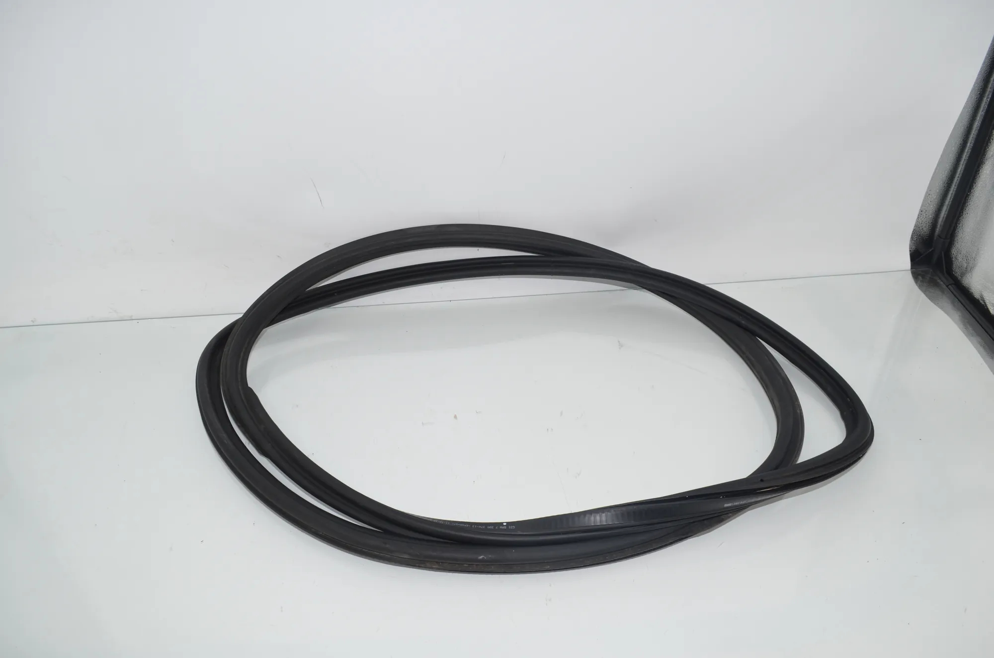 Tailgate Rubber Seal – OEM 7441468 · BMW 5 Touring (G31) (2017 - -) 520 d 2019 – 4