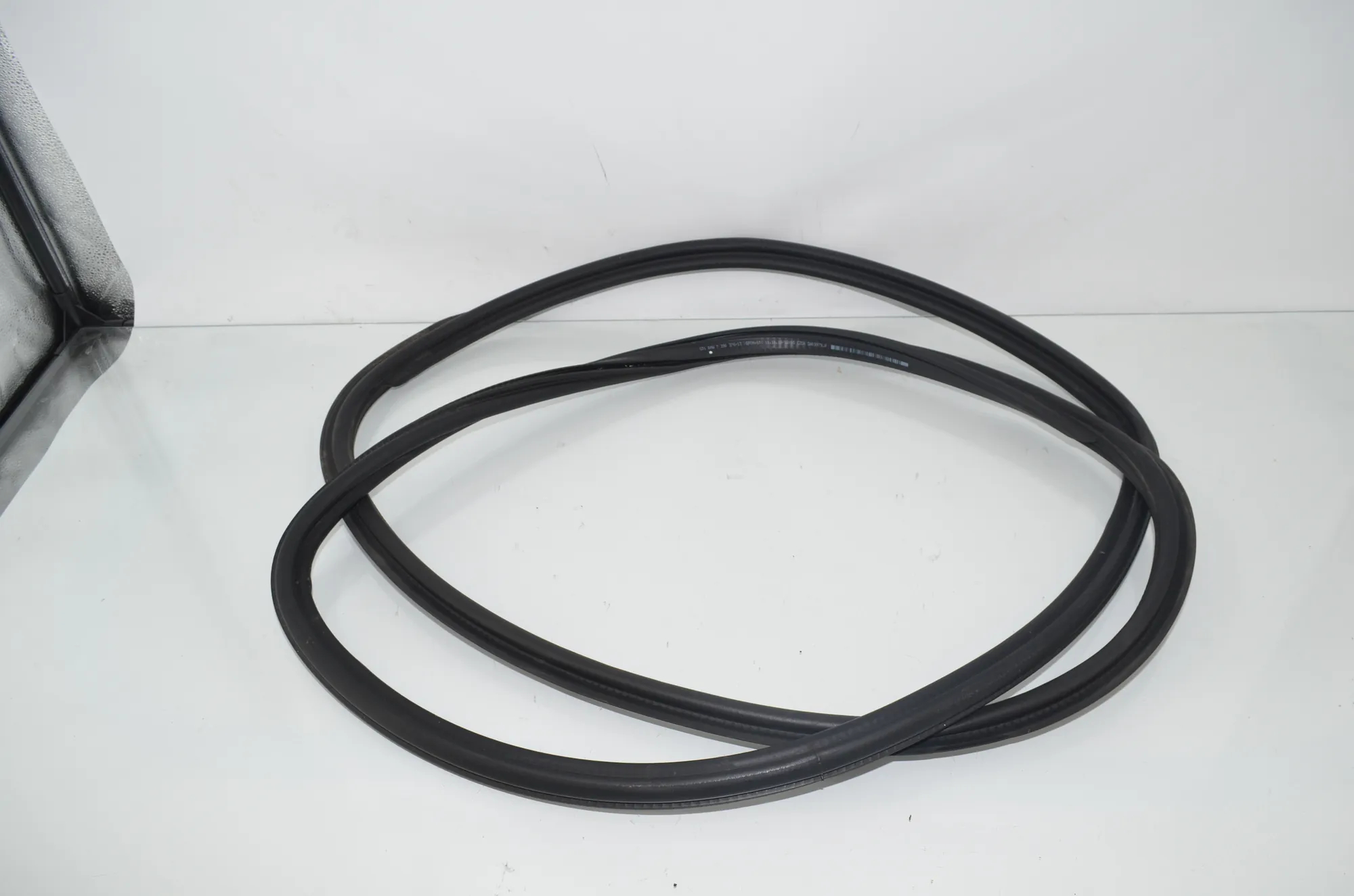 Tailgate Rubber Seal – OEM 7441468 · BMW 5 Touring (G31) (2017 - -) 520 d 2019 – 3