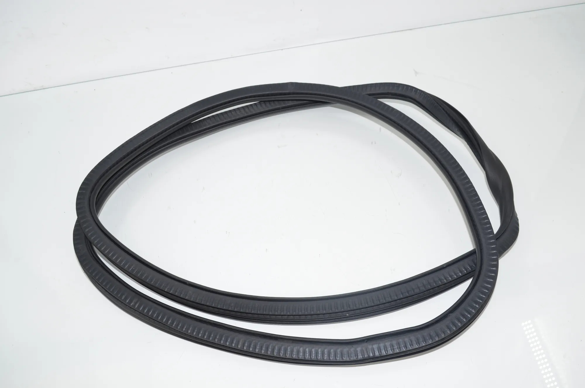 Rear Left Door Seal Rubber – OEM 7468733 · BMW 5 Touring (G31) (2017 - -) 520 d 2019 – 4