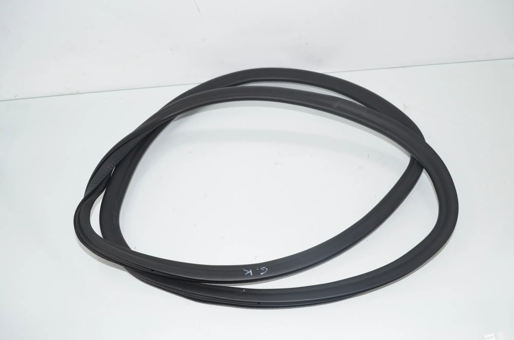 Rear Left Door Seal Rubber – OEM 7468733 · BMW 5 Touring (G31) (2017 - -) 520 d 2019 – 2