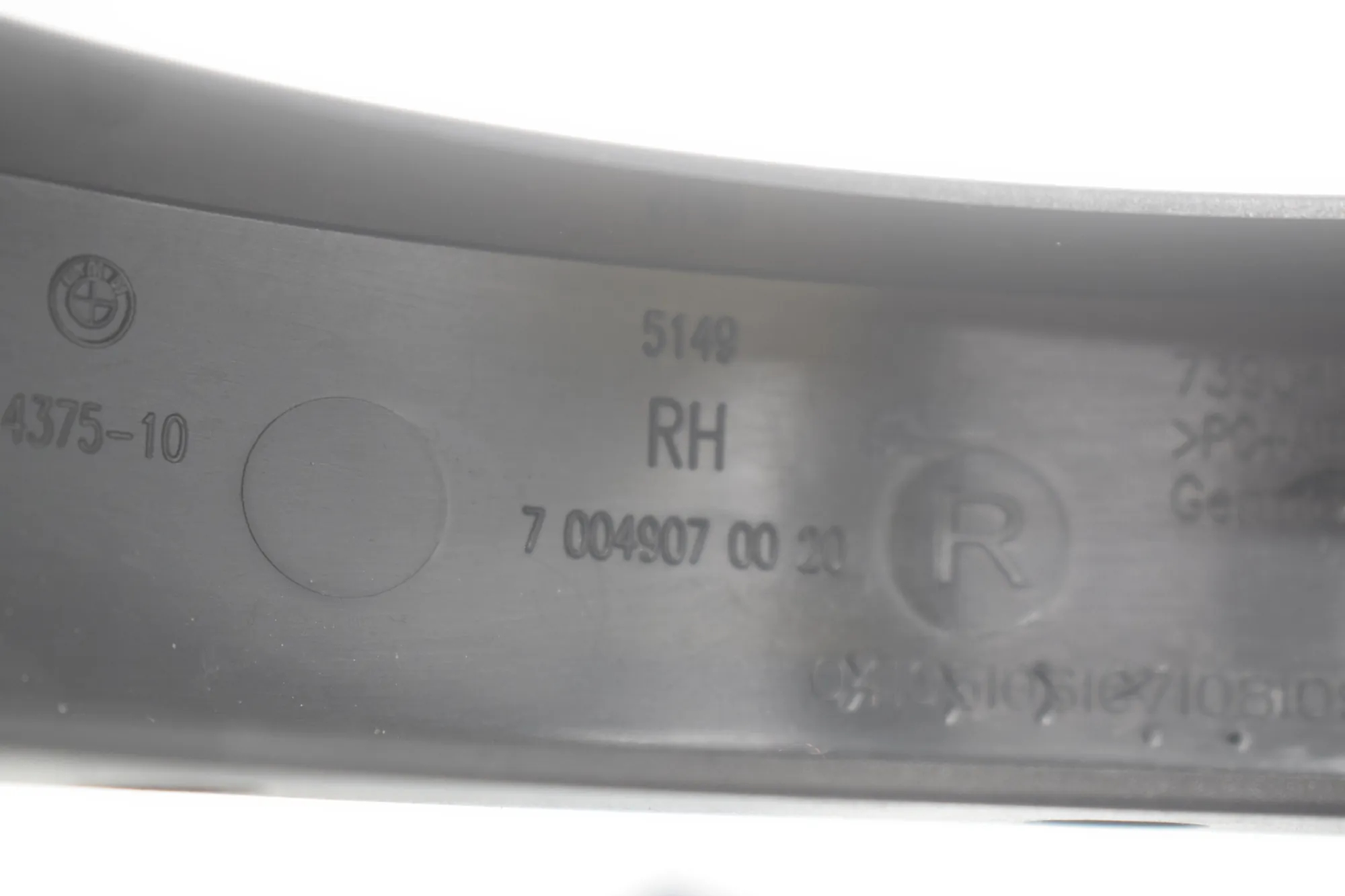Hinge Trim – OEM 7004909 · BMW 5 Touring (G31) (2017 - -) 520 d 2019 – 6
