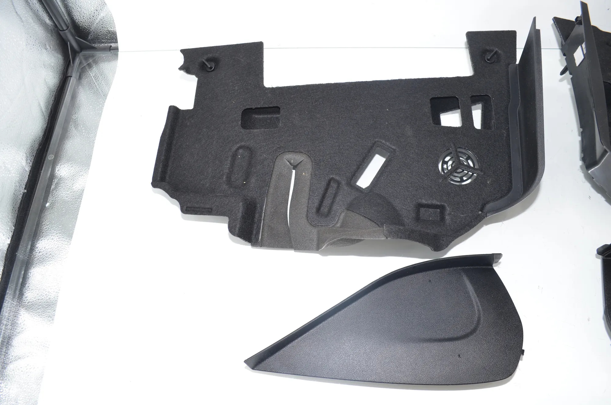 Dashboard Lower Trim – OEM 9299468 · BMW 5 Touring (G31) (2017 - -) 520 d 2019 – 2