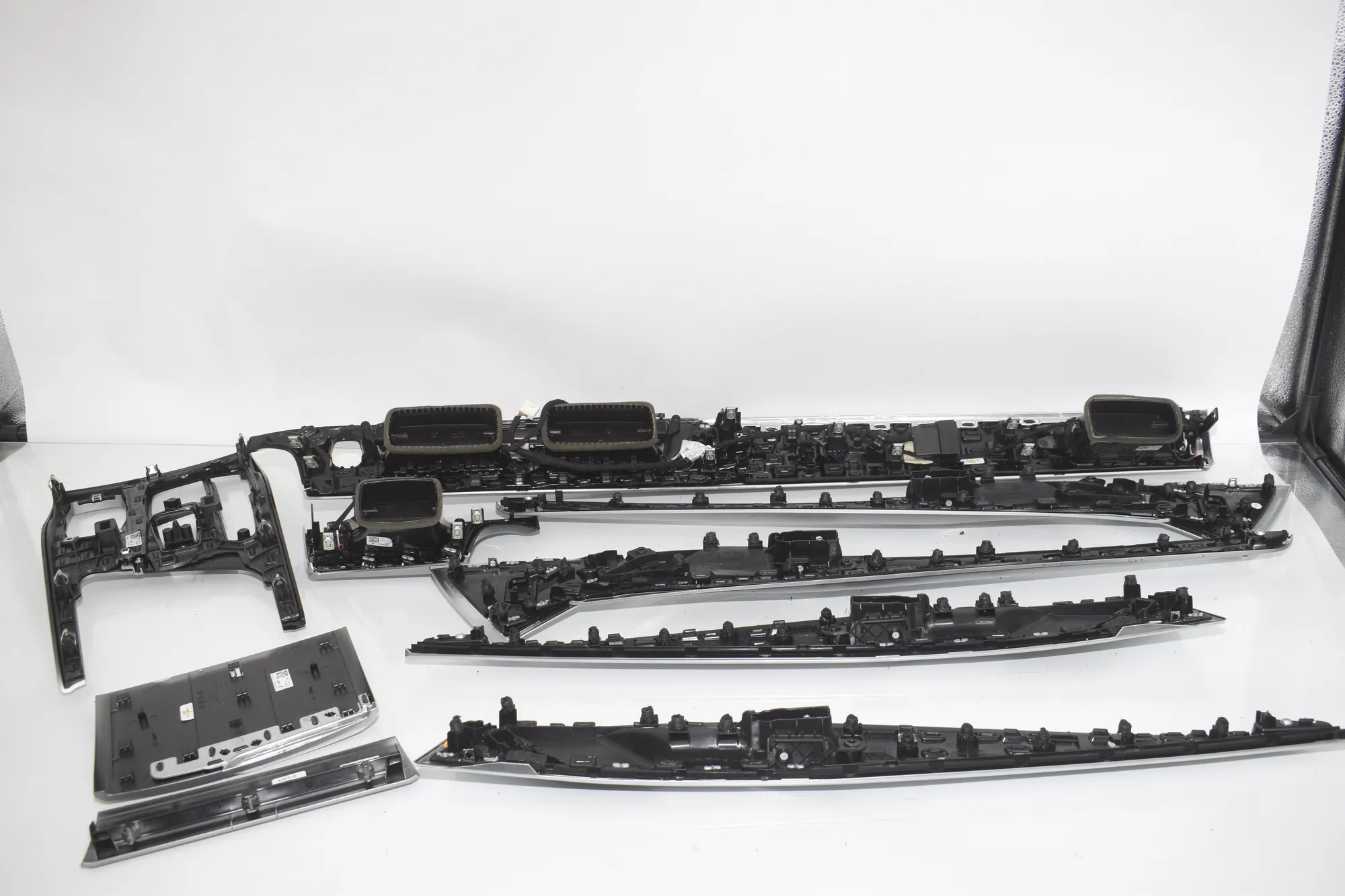 Interior Trim Strips Kit – OEM 9370807 · BMW 5 Touring (G31) (2017 - -) 520 d 2019 – 7