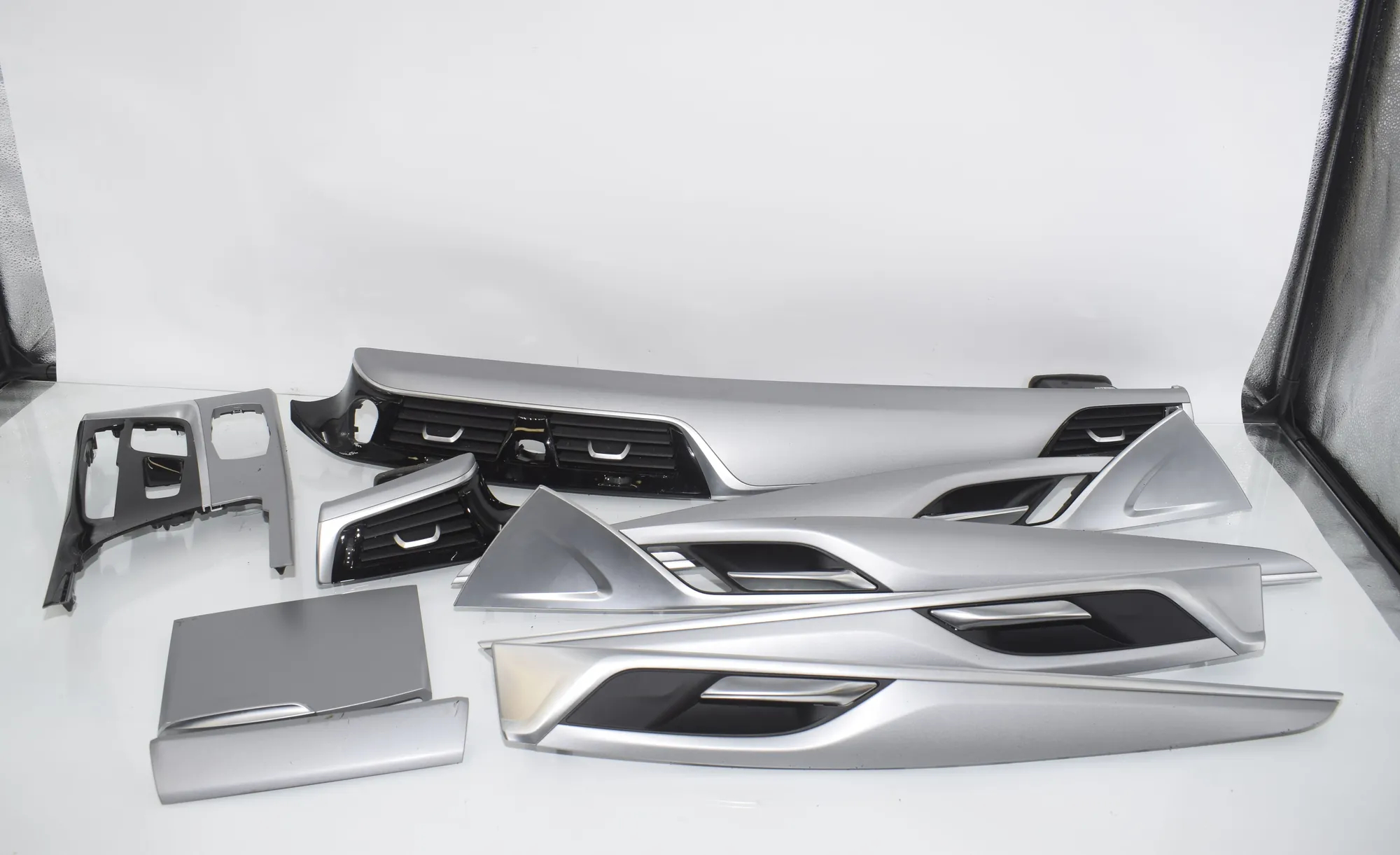 Interior Trim Strips Kit – OEM 9370807 · BMW 5 Touring (G31) (2017 - -) 520 d 2019 – 3