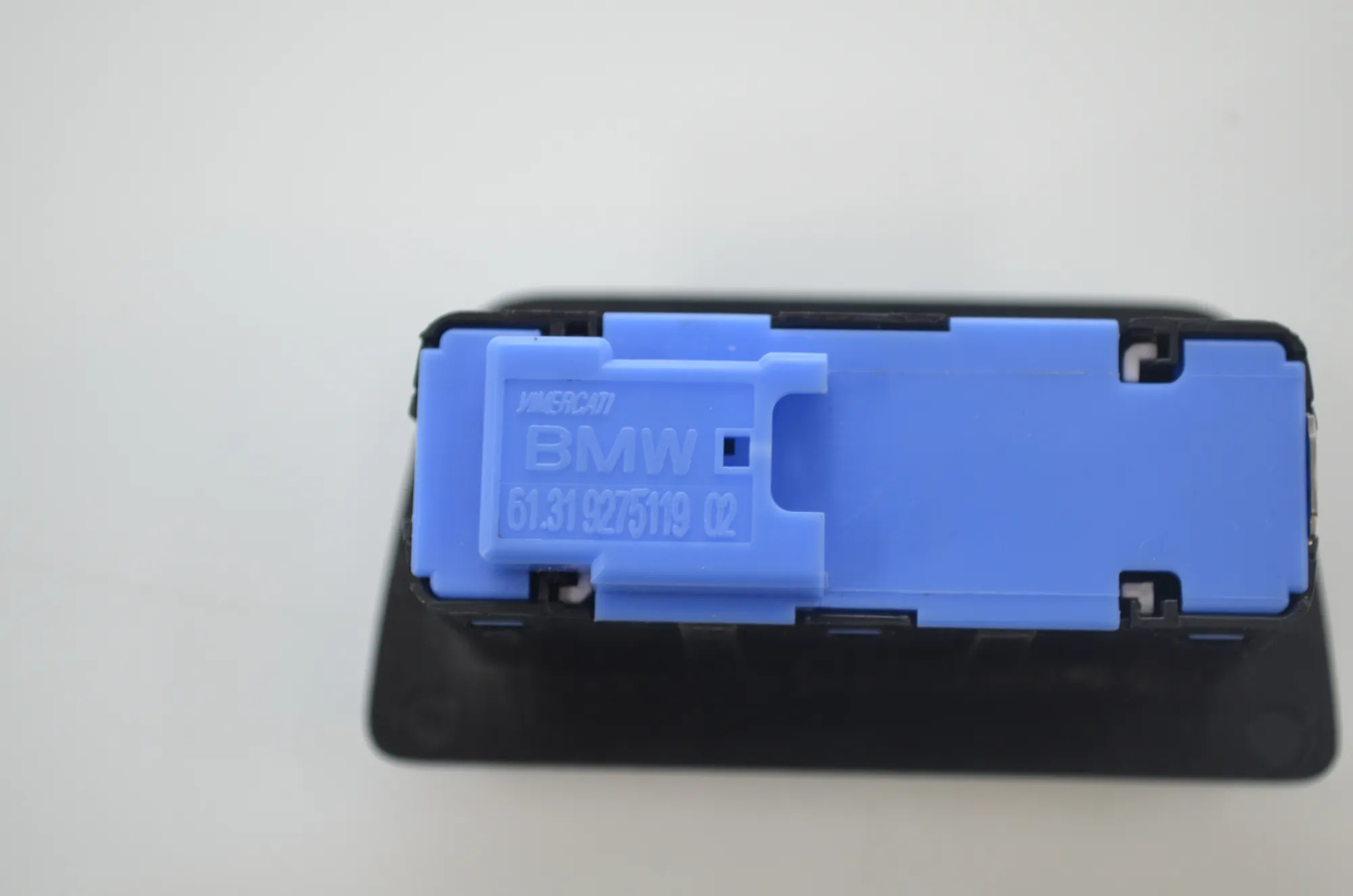 Electric Tailgate Opening Kit – OEM 9275119 · BMW 5 Touring (G31) (2017 - -) 520 d 2019 – 11