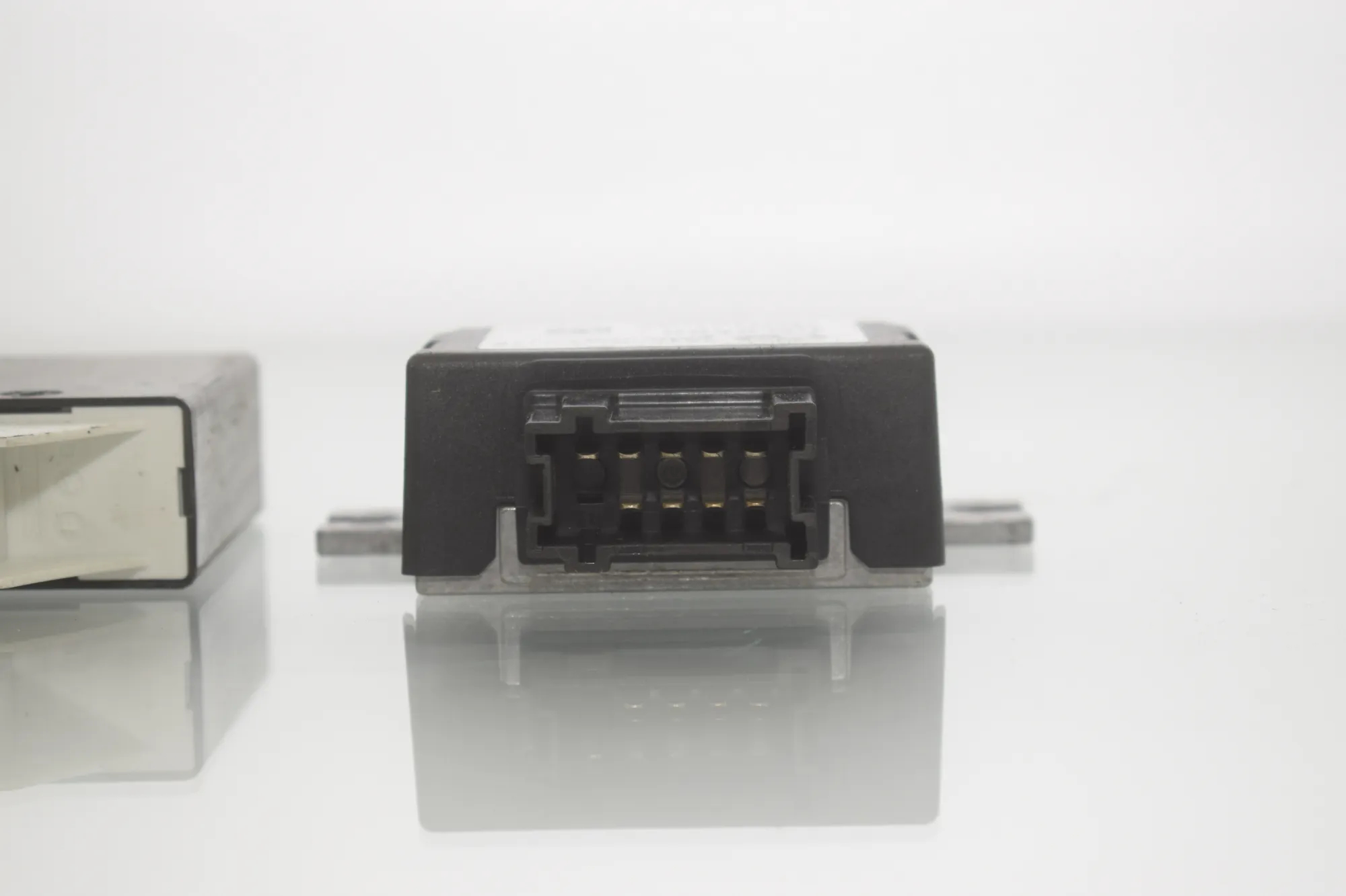 Other Control Units – OEM 9418460 · BMW 5 Touring (G31) (2017 - -) 520 d 2019 – 5