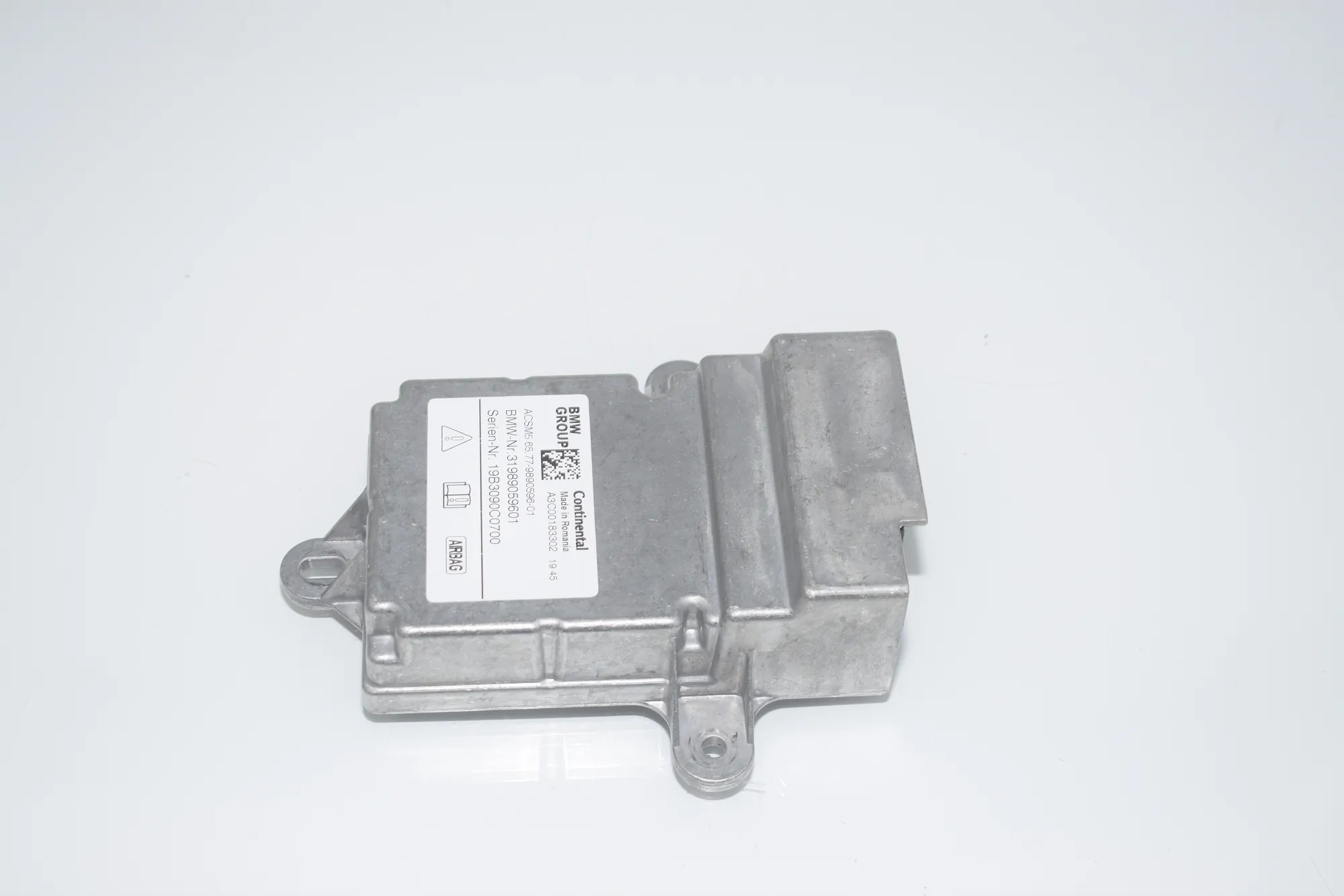 SRS Control Unit – OEM 9890596 · BMW 5 Touring (G31) (2017 - -) 520 d 2019 – 2