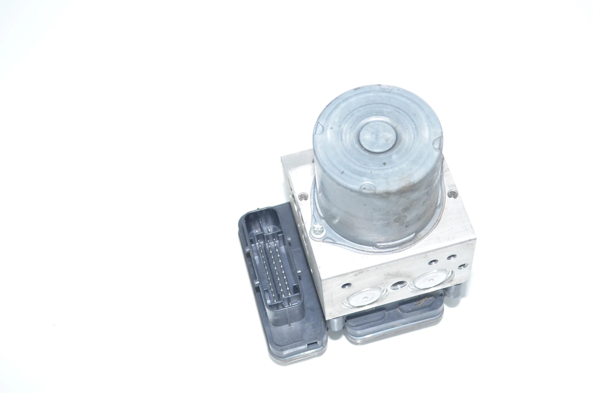 ABS Pump – OEM 6884729 · BMW X6 (F16, F86) M 2017 – 3