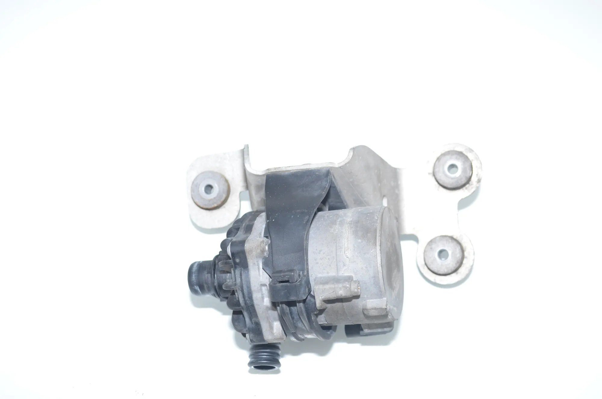 Auxiliary Water Pump – OEM 7850113 · BMW X6 (F16, F86) M 2017 – 4