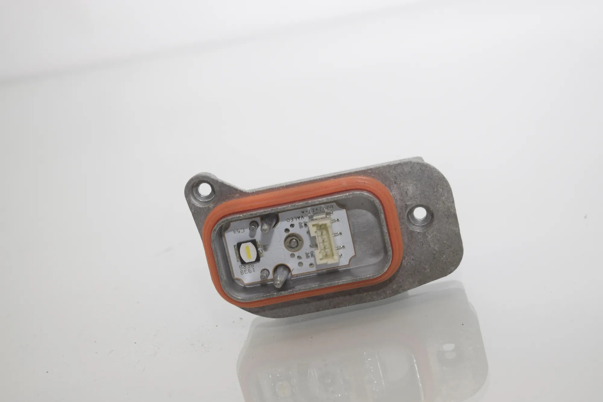 LED Lights Control Unit – OEM 8495580 · BMW i3 (I01) s Electric 2020 – 4