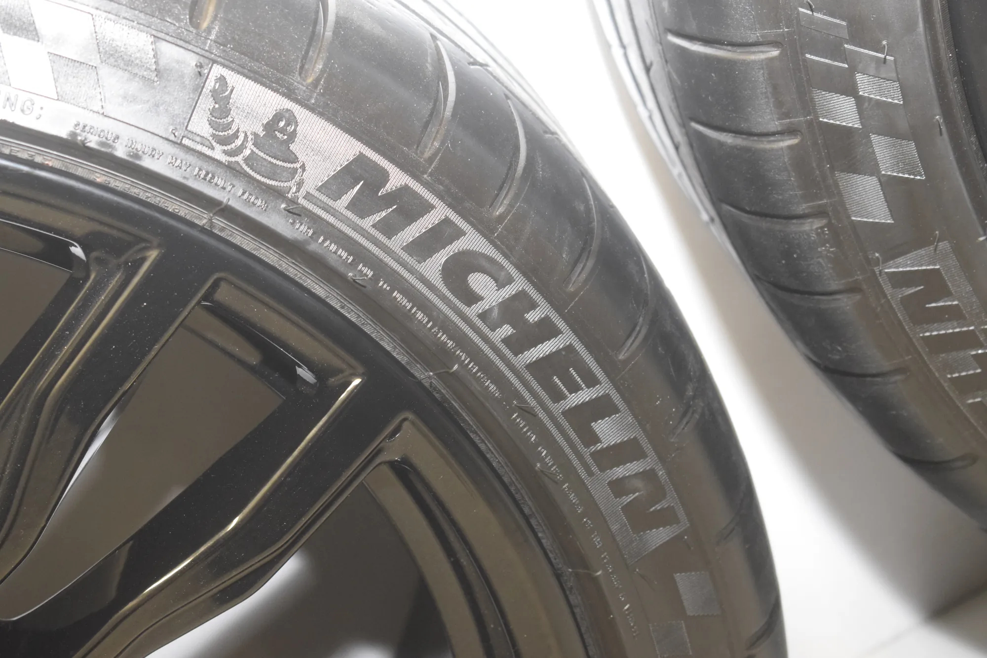 Alloy Wheel Set – OEM 8073981 · BMW X6 (F16, F86) M 2017 – 13