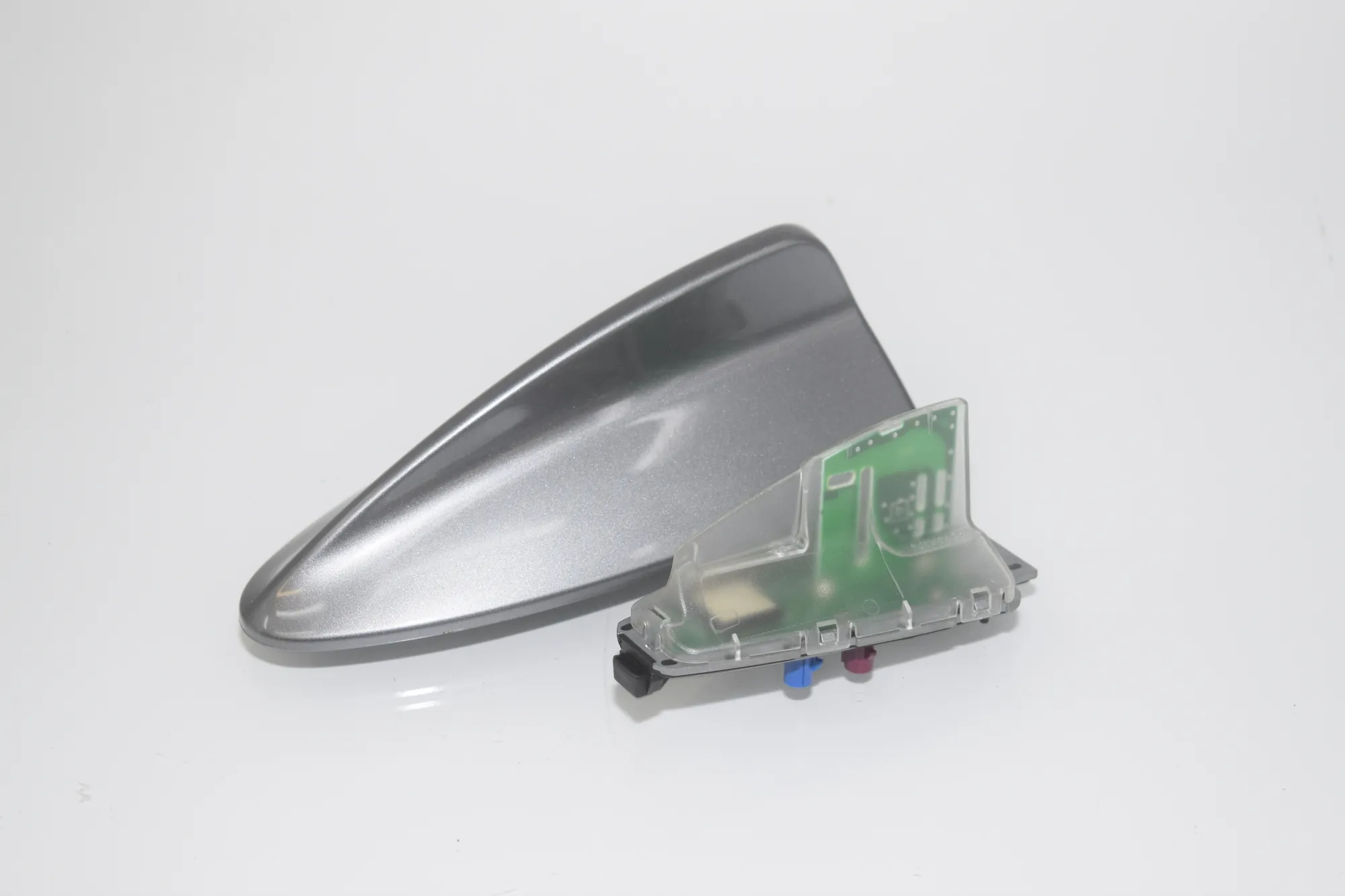 Antenna Trim – OEM 6950704 · BMW 5 Touring (F11) 530 d xDrive 2011