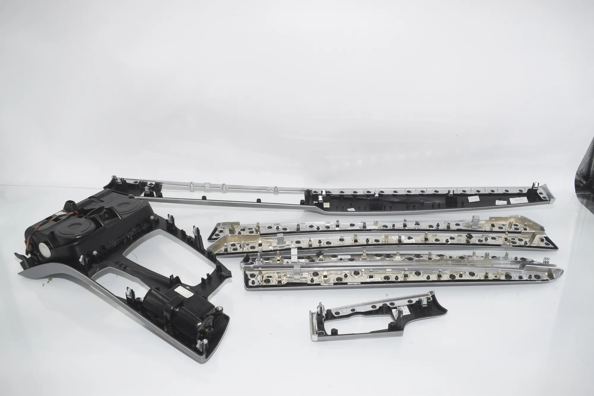 Interior Trim Strips Kit – OEM 9256131 · BMW 5 Touring (F11) 530 d xDrive 2011 – 5