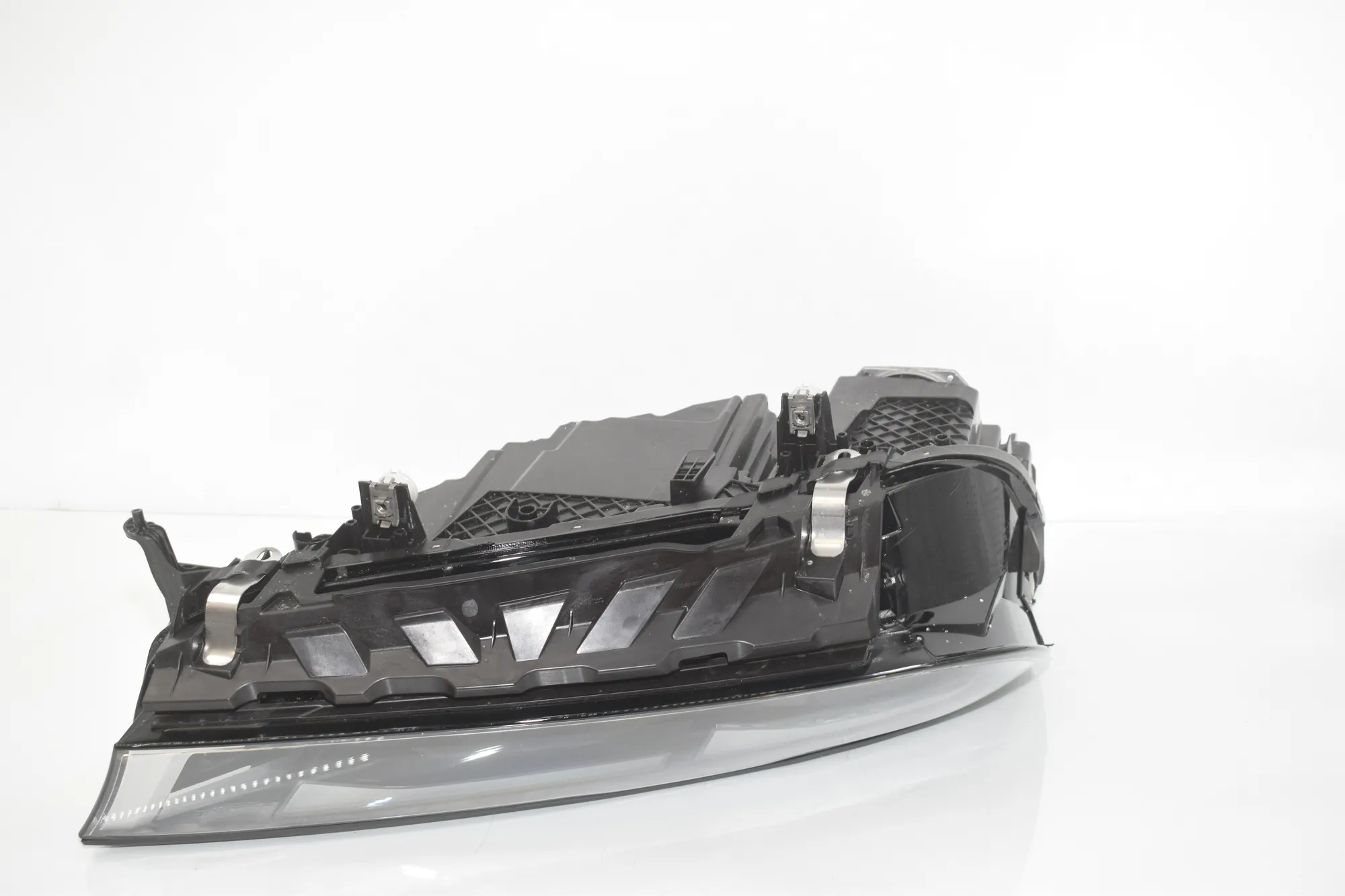 Front Right Headlight – OEM 5A3CEA2 · BMW iX (I20) BMW iX (I20) xDrive 40 2024 – 9