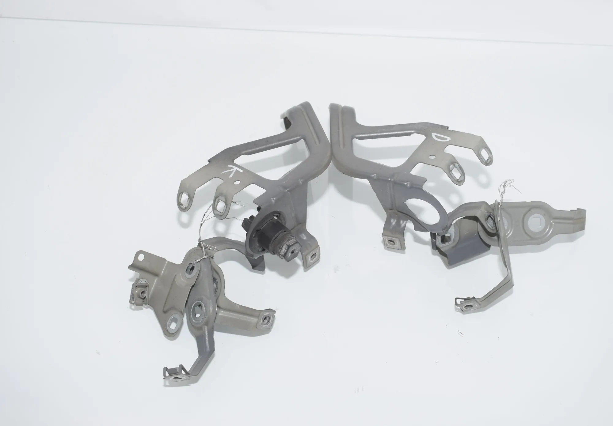 Front Right Fender Holder – OEM 7207209 · BMW 5 Touring (F11) 530 d xDrive 2011 – 4
