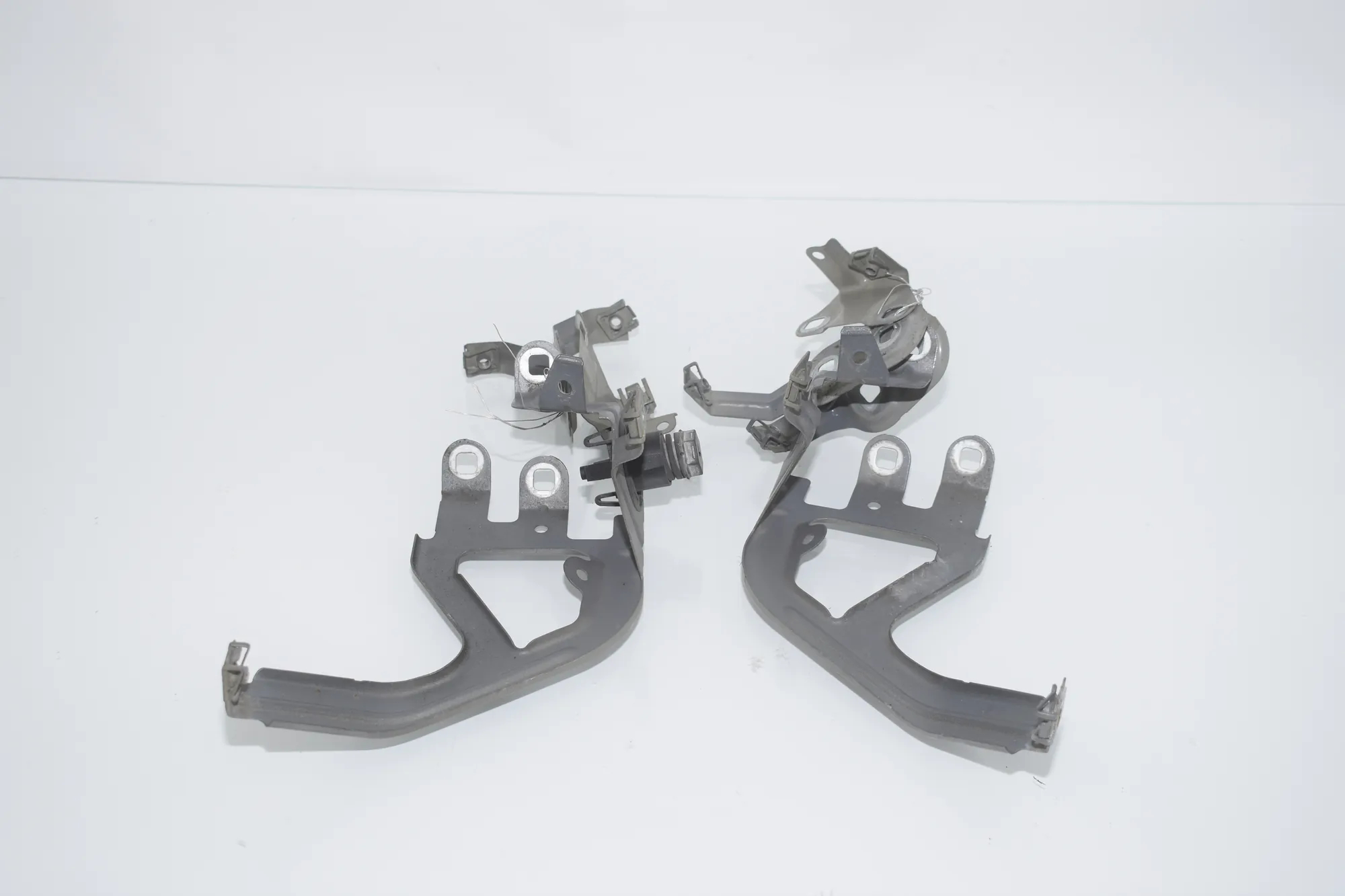 Front Right Fender Holder – OEM 7207209 · BMW 5 Touring (F11) 530 d xDrive 2011