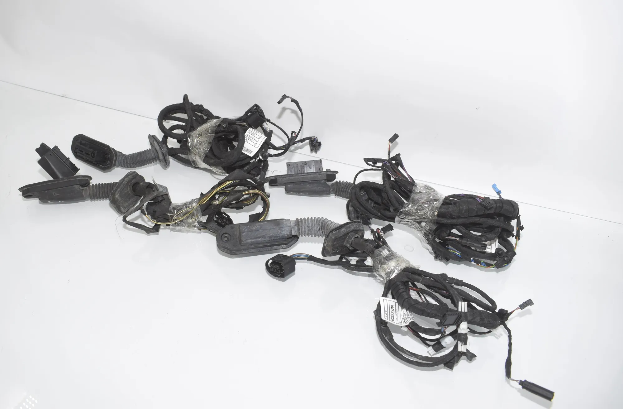 Front Left Door Wiring – OEM 9291064 · BMW 5 (F10) 530 d 2016 – 3