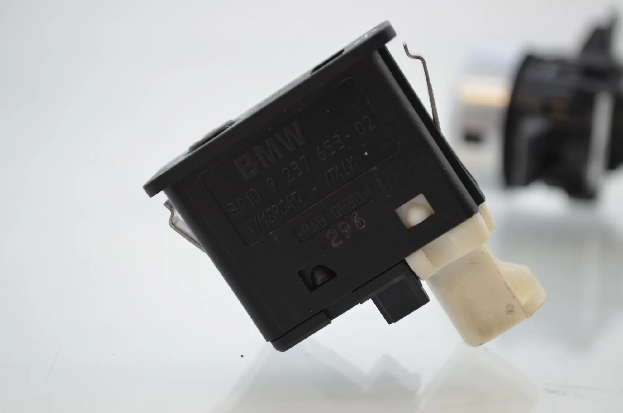 Switches – OEM 9153831 · BMW 5 (F10) 530 d 2016 – 3