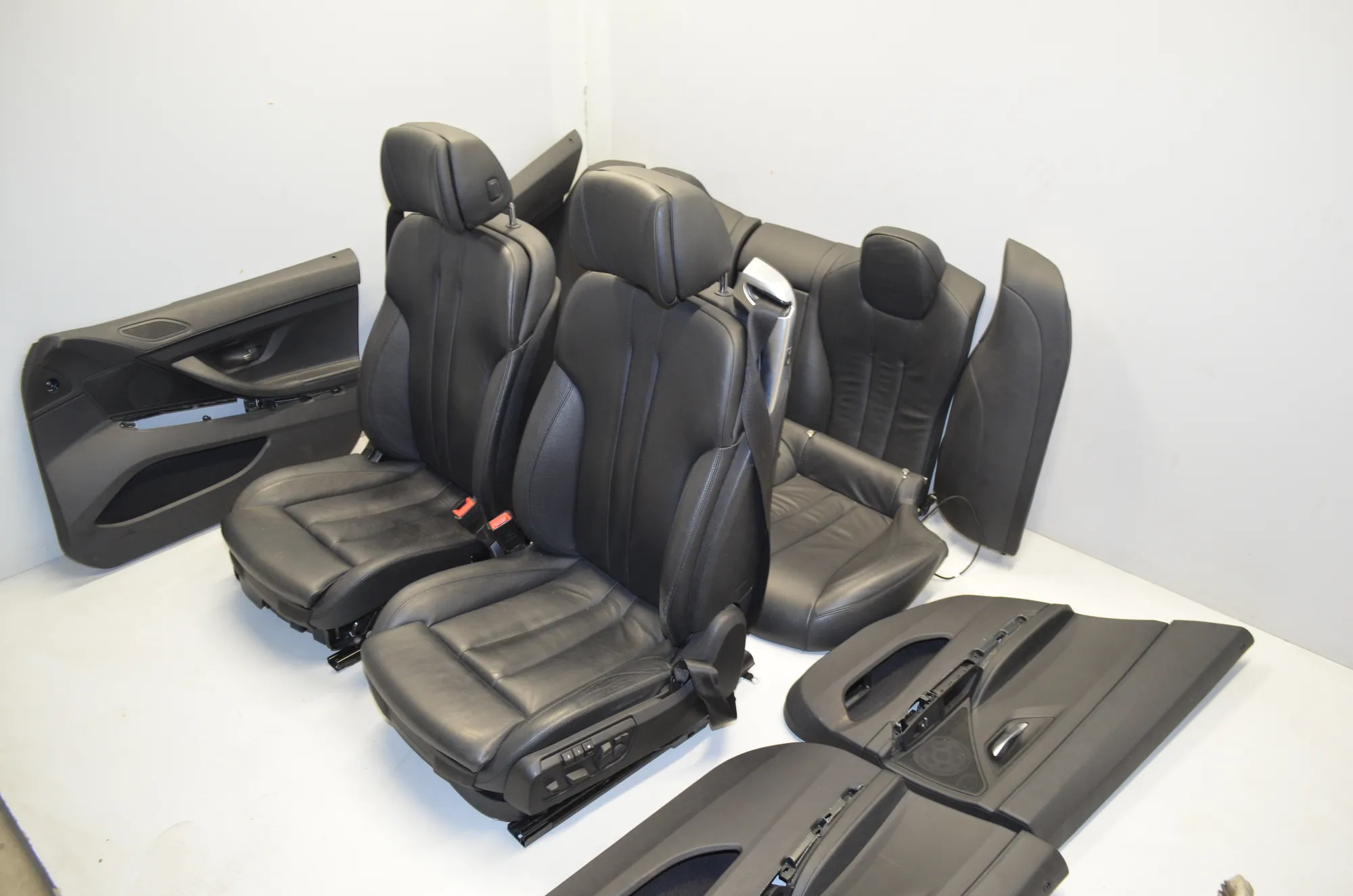 Seat set · BMW 6 Gran Coupe (F06) 640 d 2012 – 3