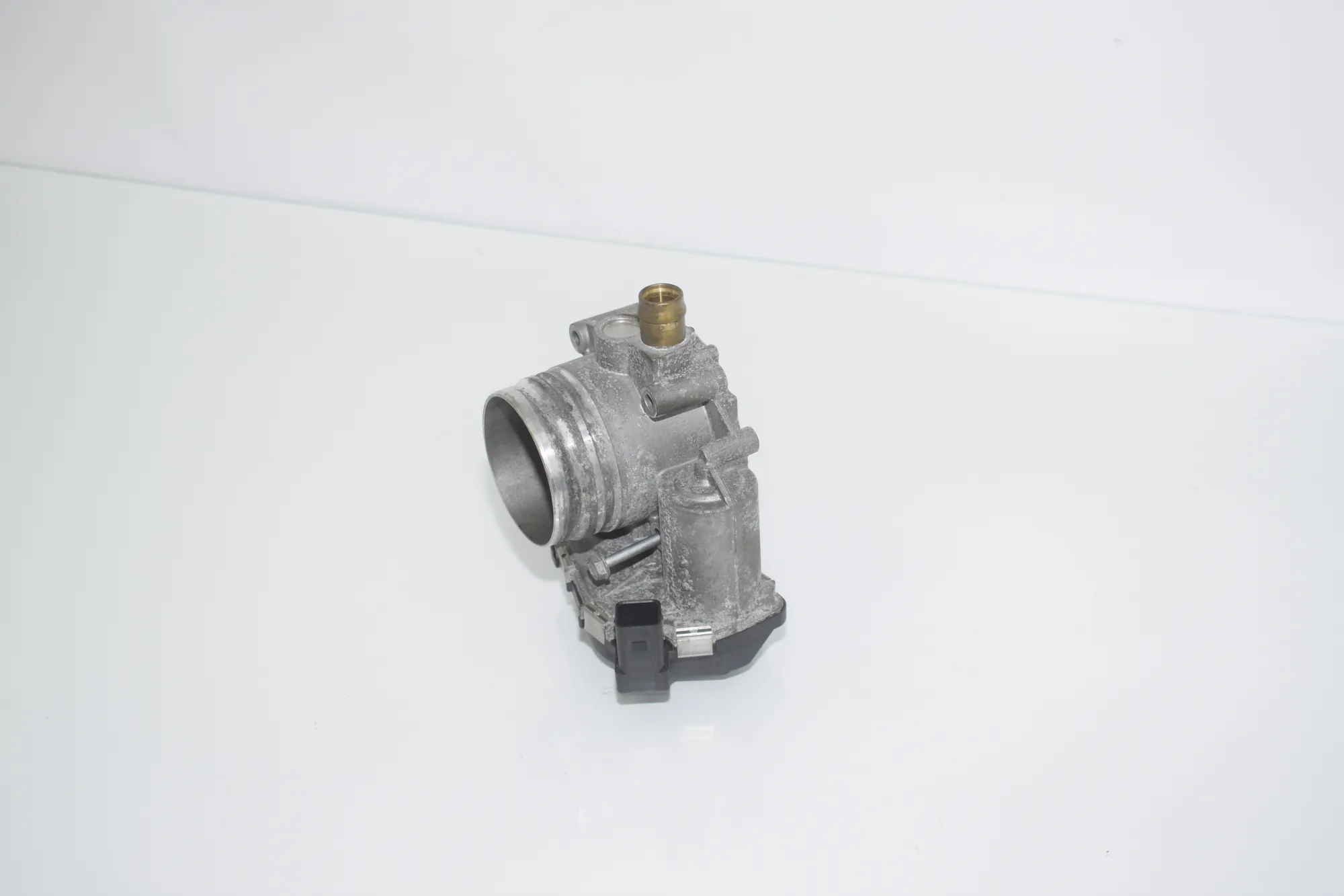 Throttle Body – OEM 7588625 · BMW 3 Touring (F31) 320 i 2012 – 2