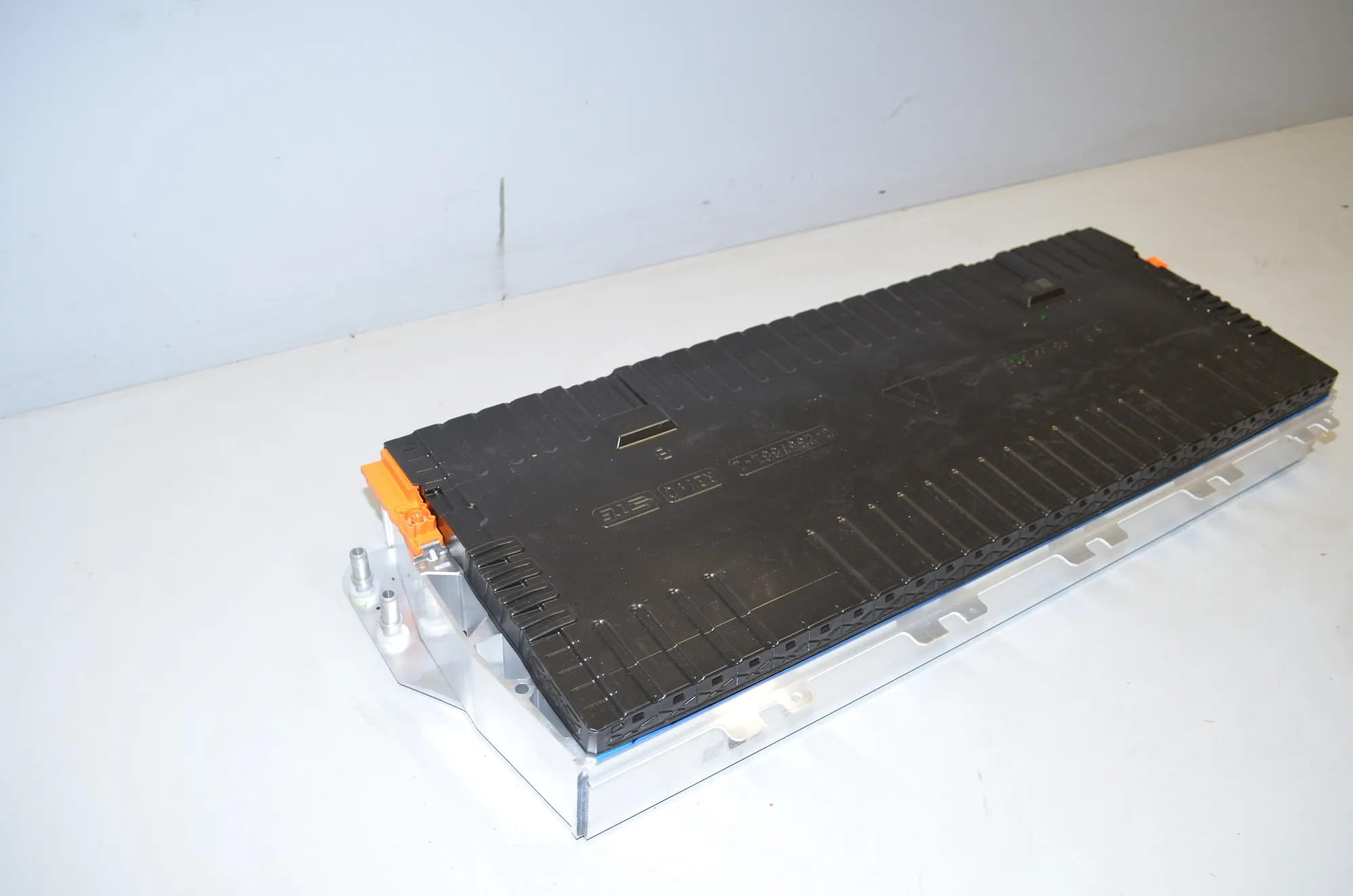 Battery – OEM 8864208 · BMW X1 (U11) BMW X1 (U11) BMW X1 (U11) IX1 2023 – 3