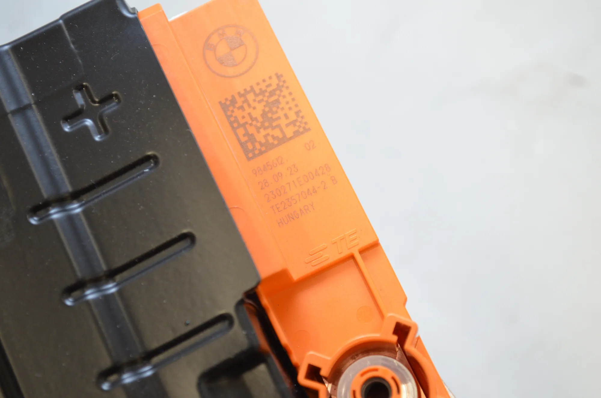 Battery – OEM 8864208 · BMW X1 (U11) BMW X1 (U11) BMW X1 (U11) IX1 2023 – 7