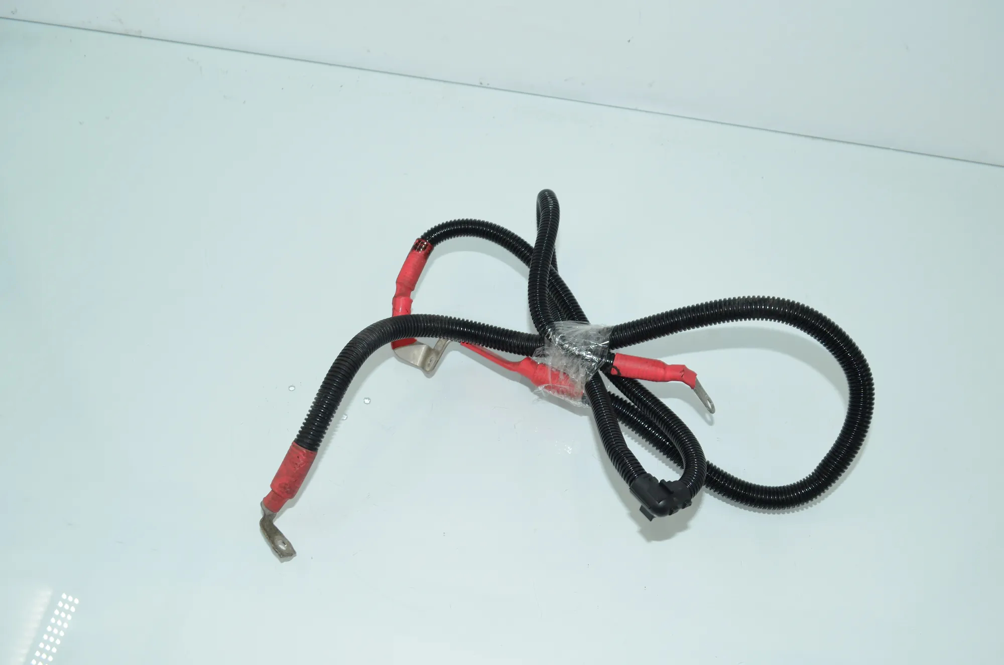 Positive Battery Cable – OEM 8515494 · BMW 5 (F10) 530 d 2016 – 3