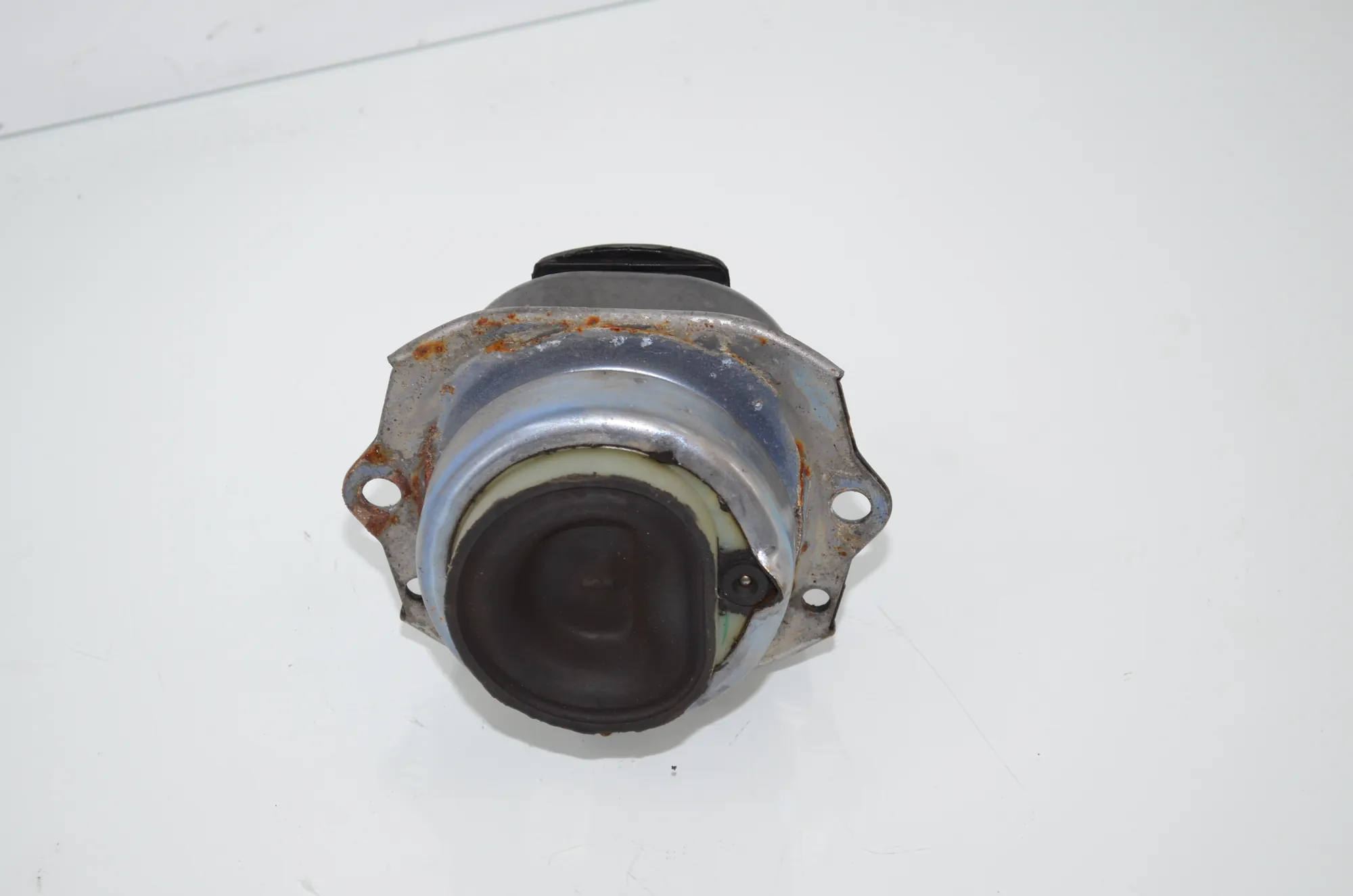 Left Side Engine Mount – OEM 6793642 · BMW X6 (F16, F86) M 2017 – 3