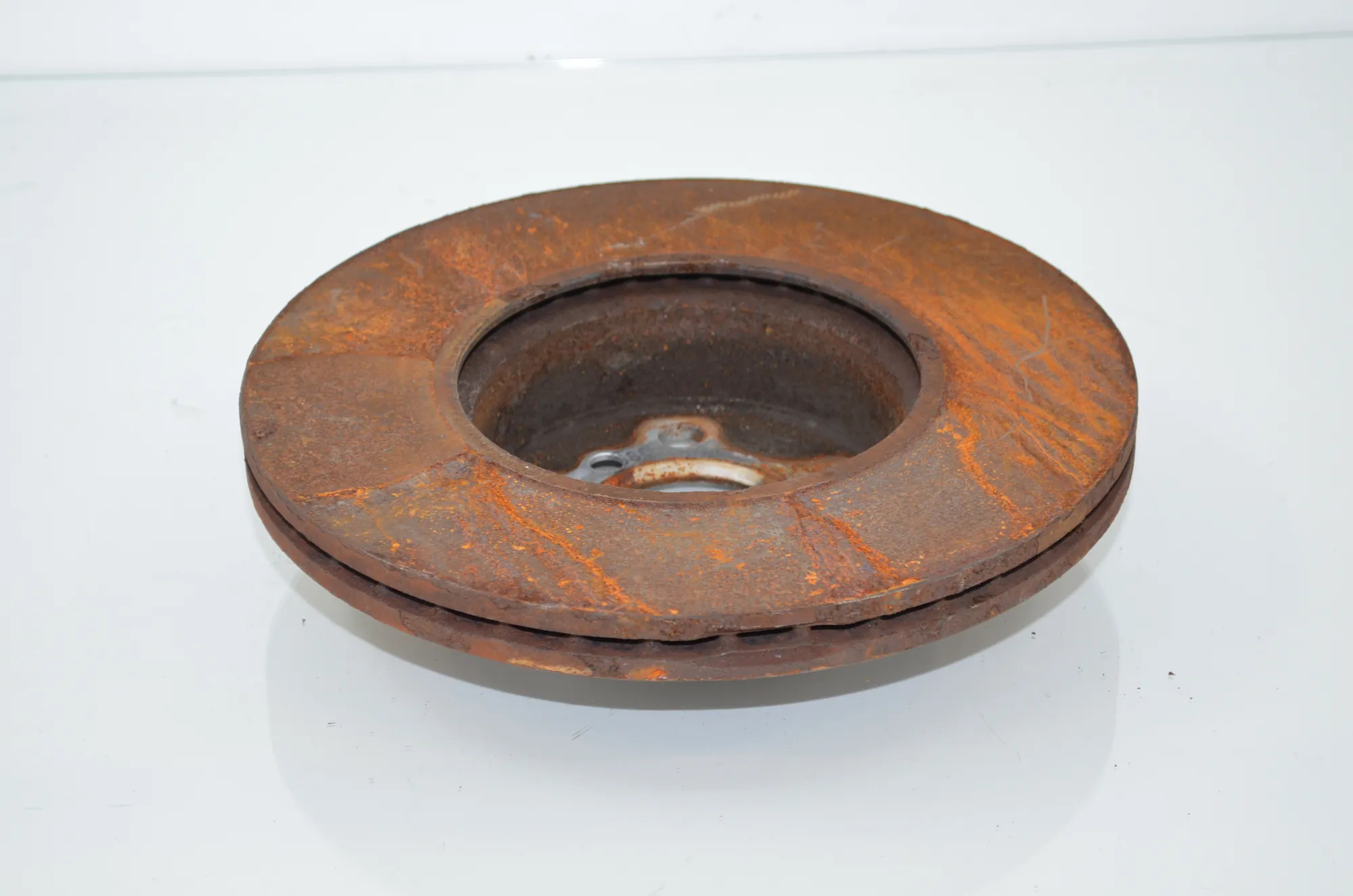 Front Right Brake Disc – OEM 6877212 · BMW 3 Touring (G21) BMW 3 Touring (G21) 320 d 2023 – 4